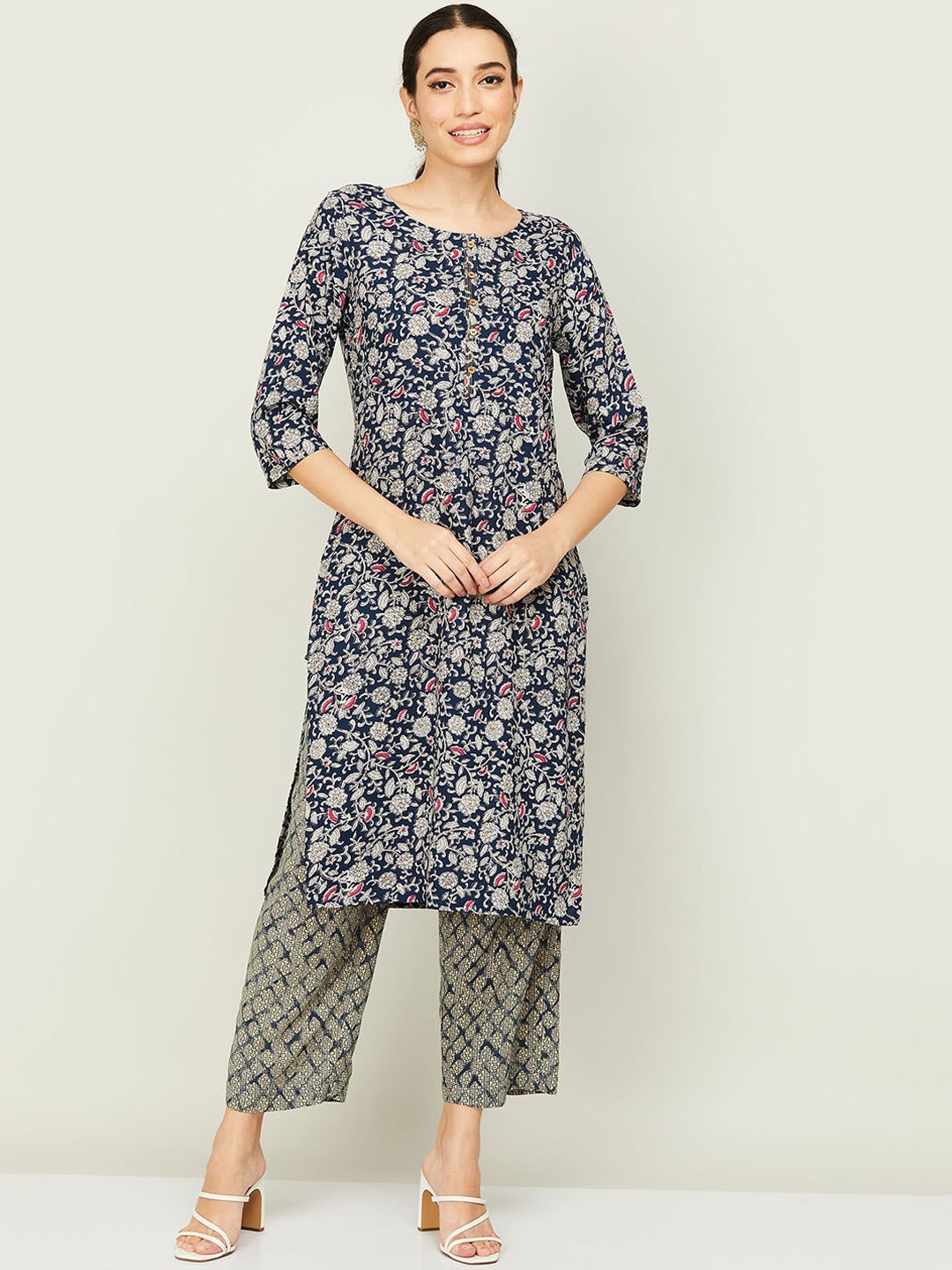 

Melange by Lifestyle Women Navy Blue Floral Printed Kurta with Palazzos