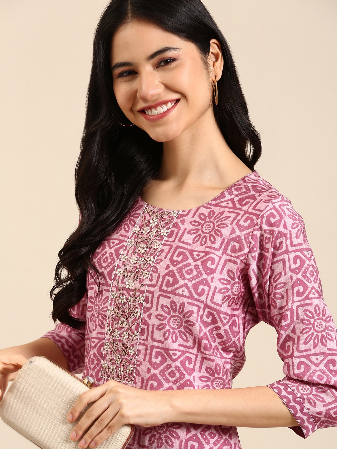 

SHOWOFF Women Violet Ethnic Motifs Printed Thread Work Kurta with Trousers