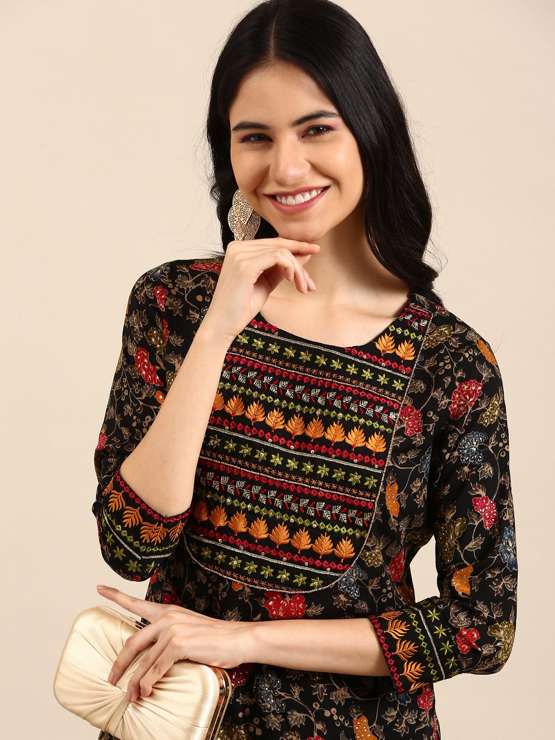 

SHOWOFF Women Black Floral Printed Beads and Stones Kurta with Palazzos