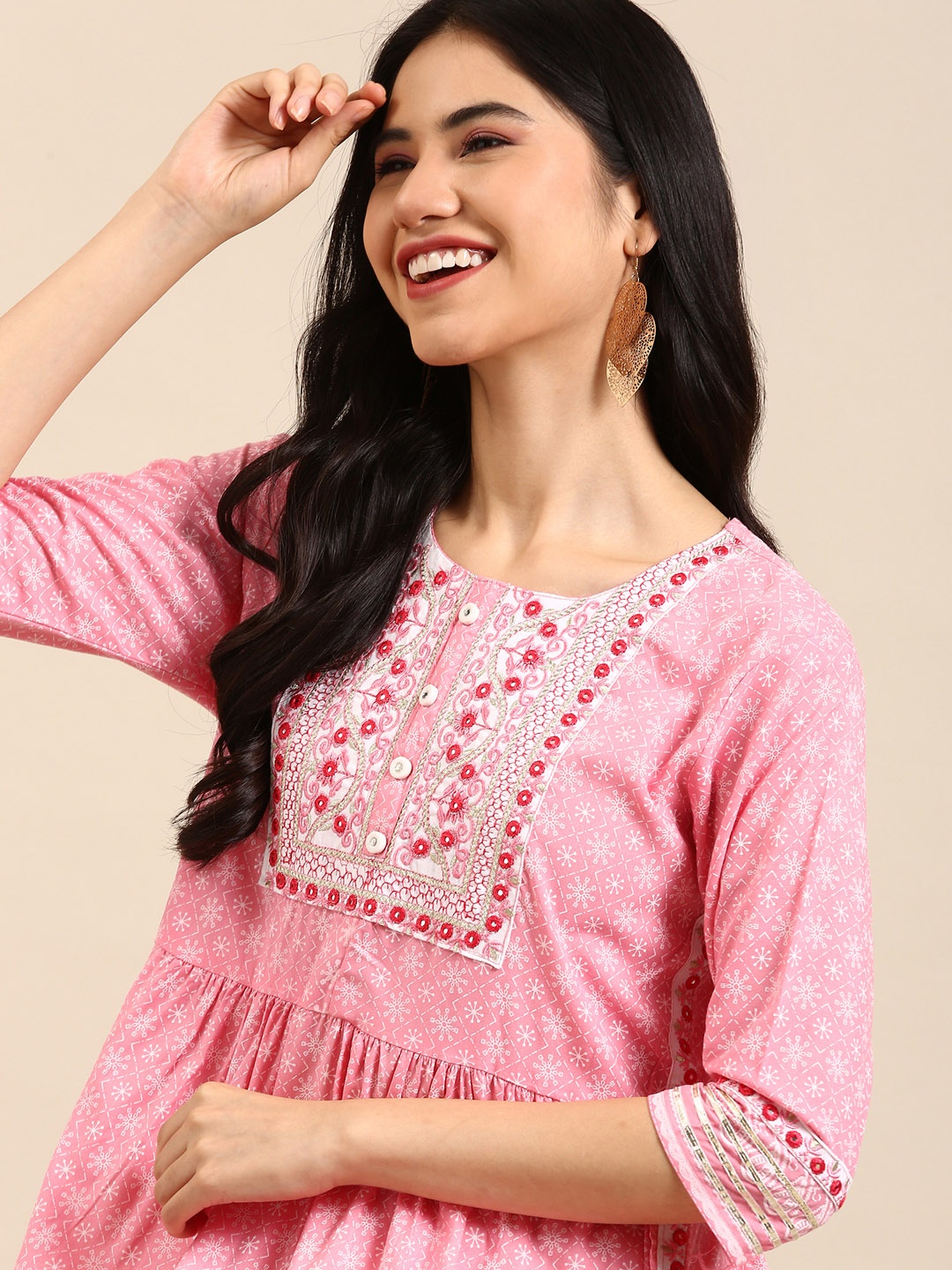 

SHOWOFF Women Pink Ethnic Motifs Printed Empire Thread Work Chanderi Cotton Kurta with Trousers