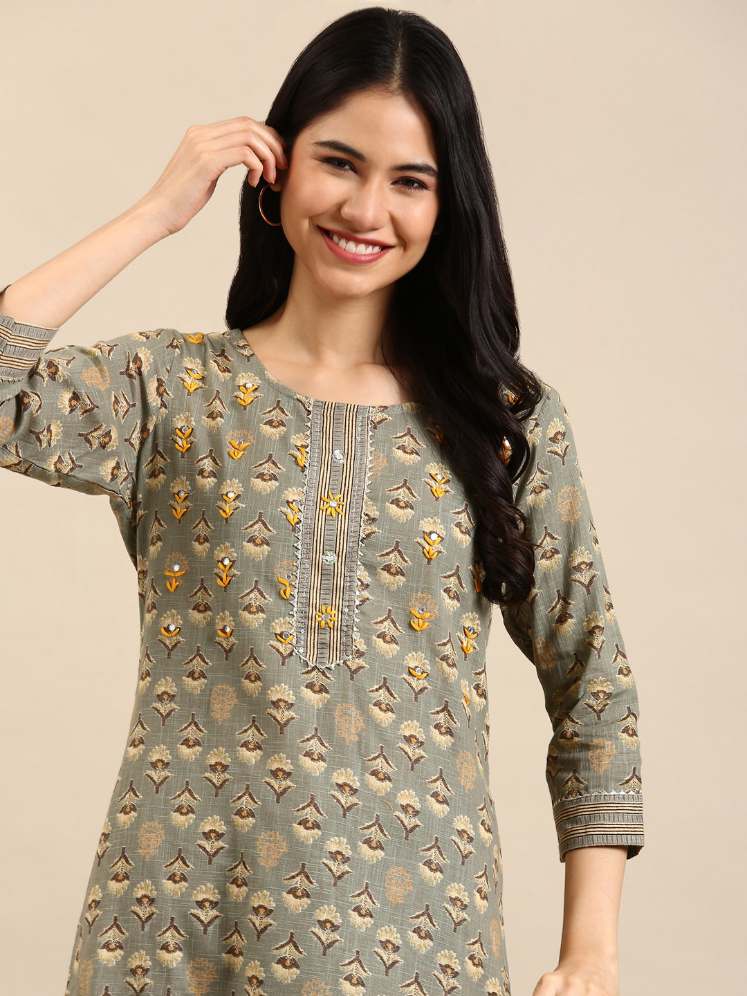 

SHOWOFF Women Grey Ethnic Motifs Printed Empire Gotta Patti Kurta with Trousers