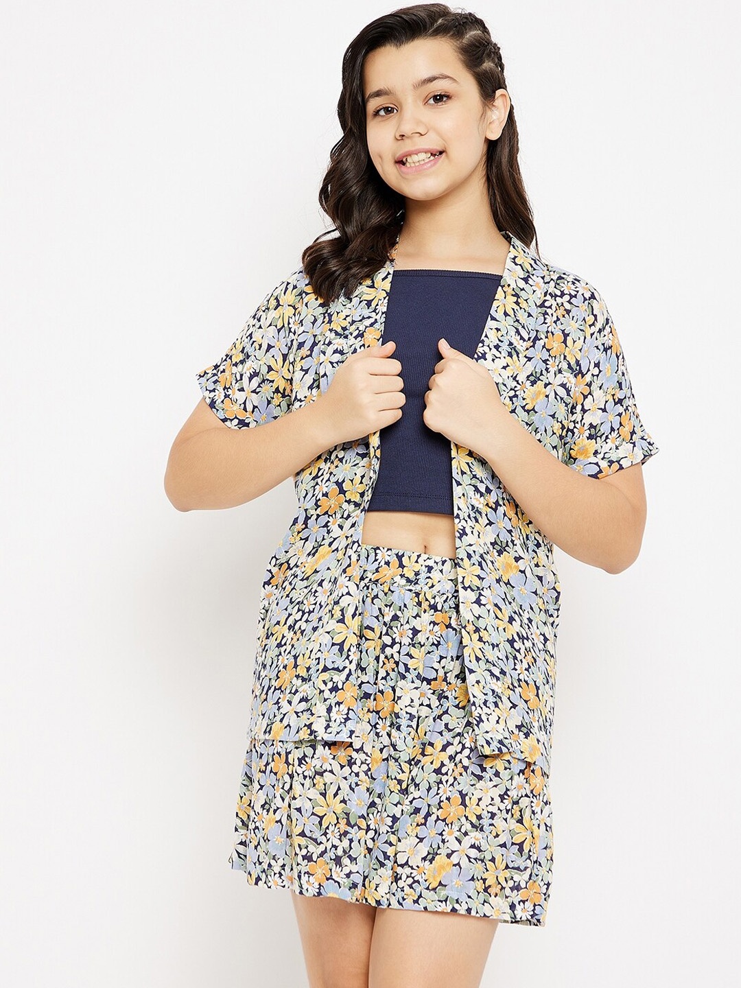 

Luyk Girls 3 Pcs Blue & White & yellow Floral Printed Cotton Clothing Set