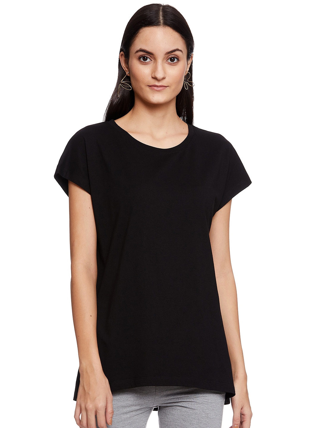 

UNMADE Women Black Extended Sleeves Loose T-shirt