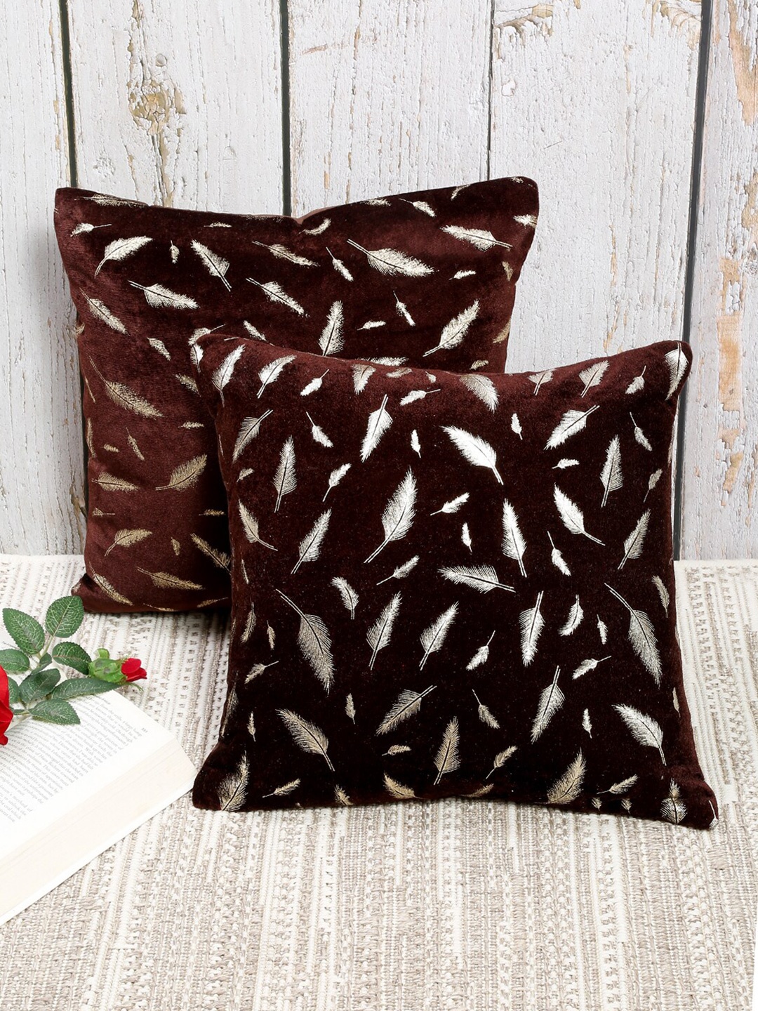 

MULTITEX Brown & Gold-Toned Set of 2 Embellished Velvet Square Cushion Covers