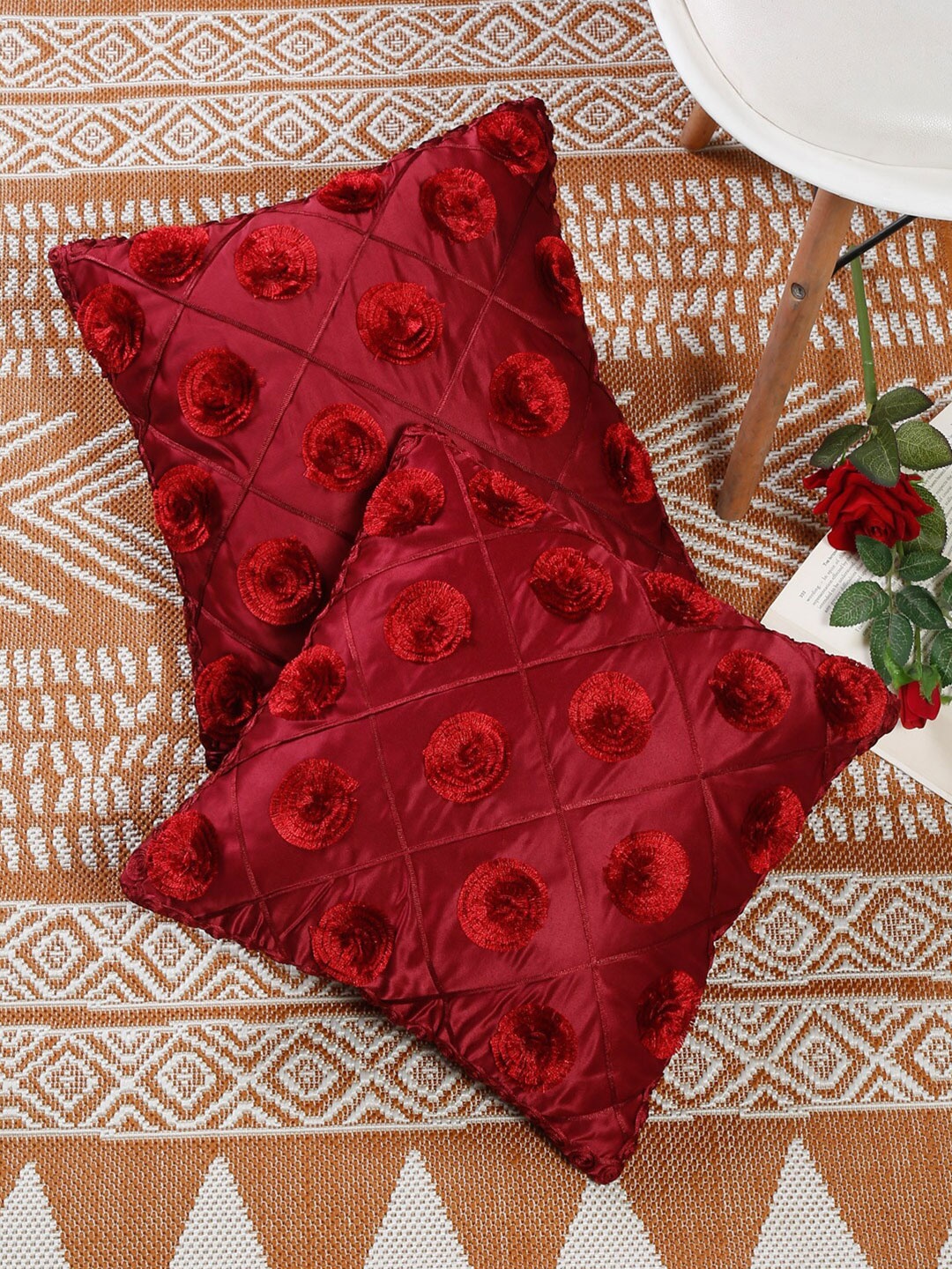 

MULTITEX Set of 2 Floral Velvet Square Cushion Covers, Maroon
