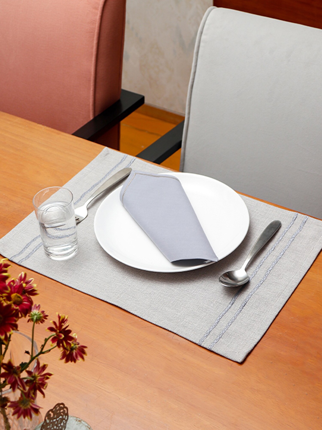 

ZEBA Set Of 6 Grey Embroidered Cotton Table Placemats With Napkins