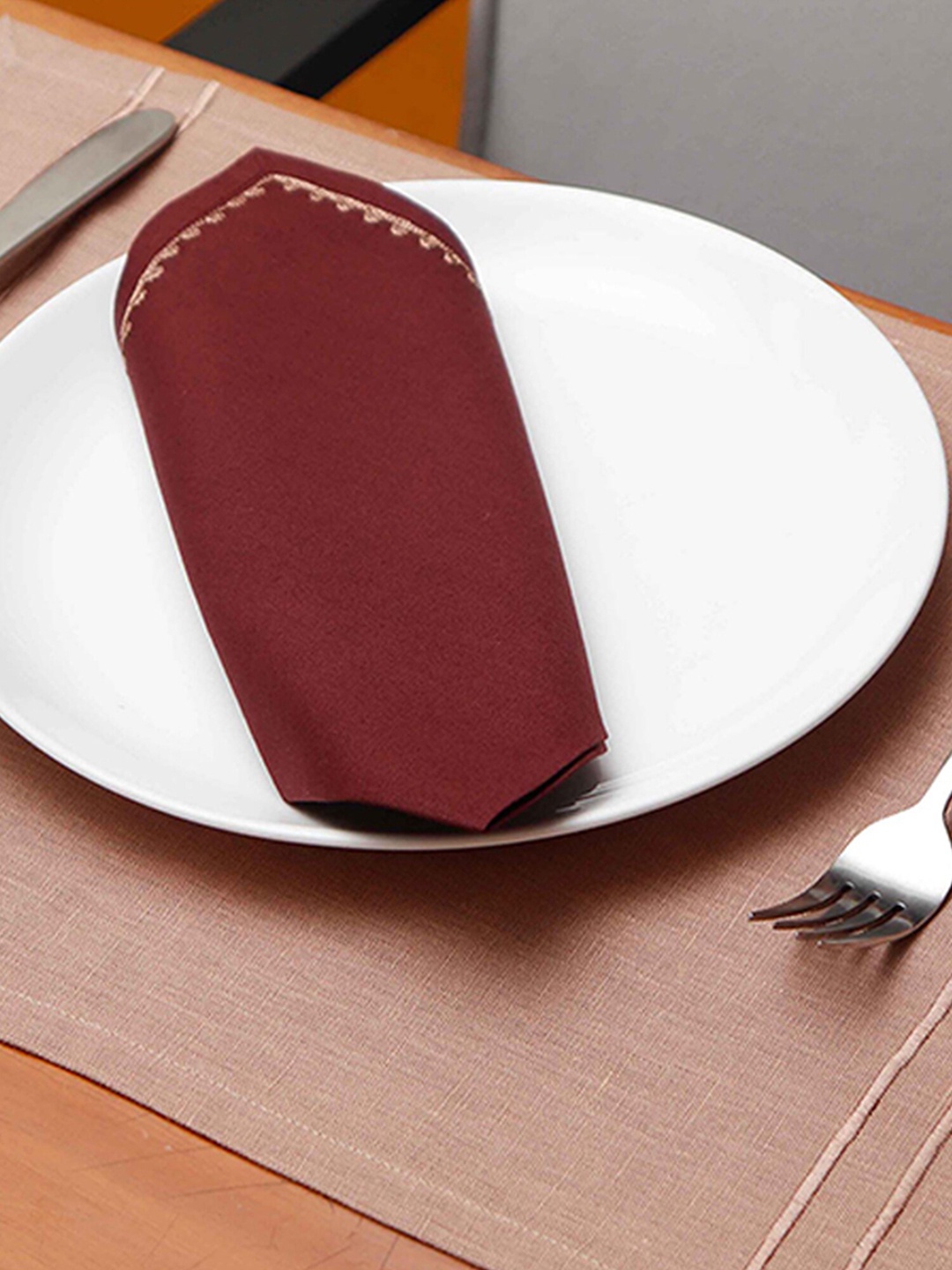 

ZEBA Set Of 6 Peach-Coloured & Maroon Embroidered Cotton Table Placemats & Linen