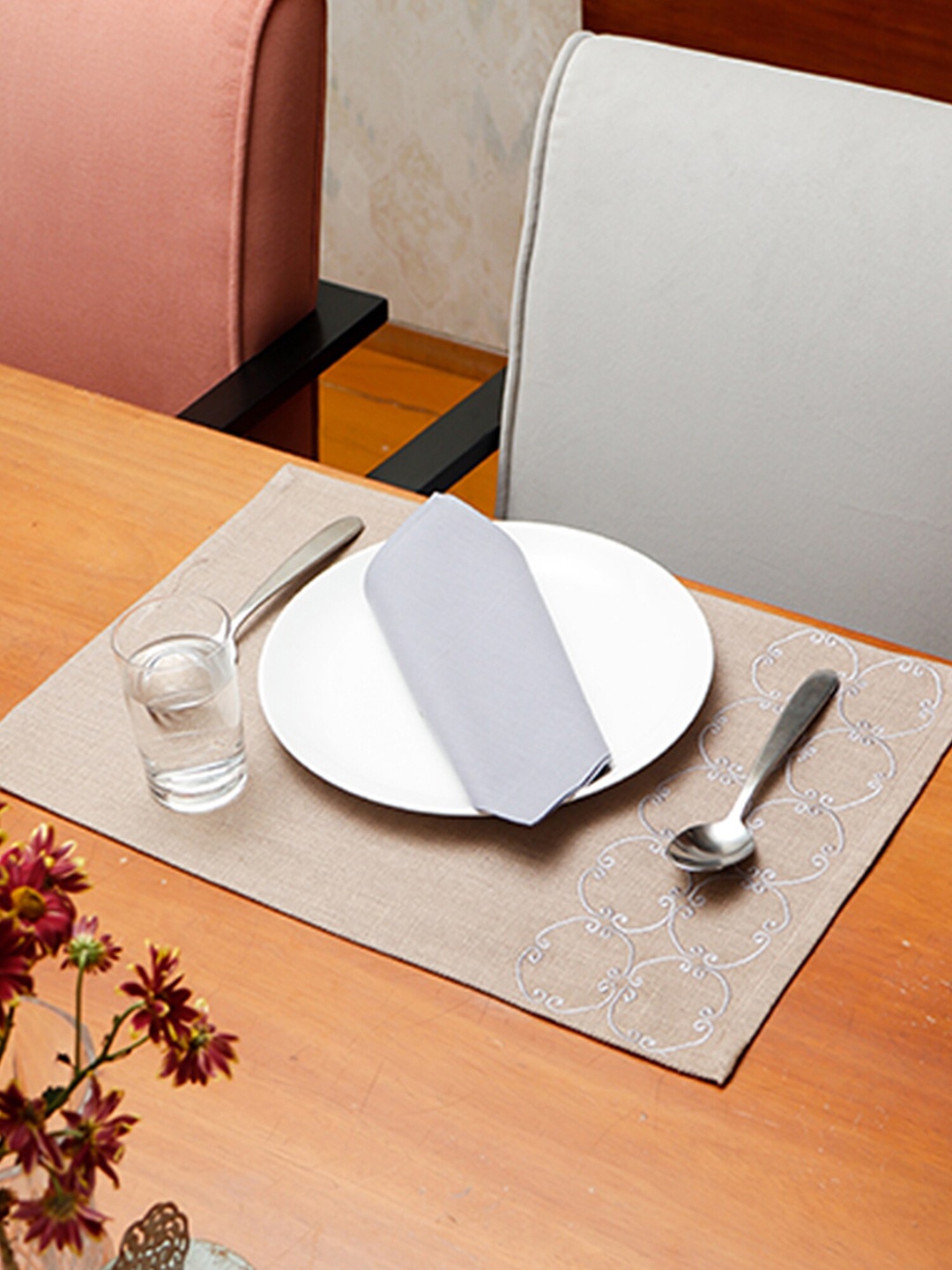 

ZEBA Set Of 6 Embroidered Cotton Table Mats and Napkins, Beige