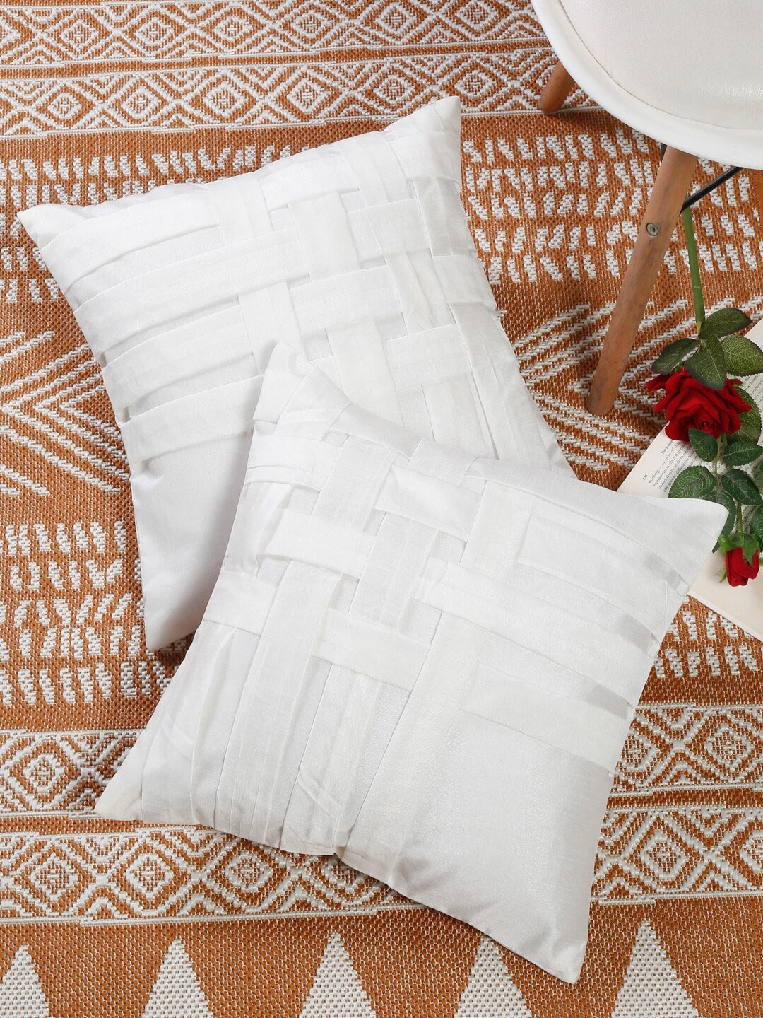 

MULTITEX White Set of 2 Velvet Square Cushion Covers