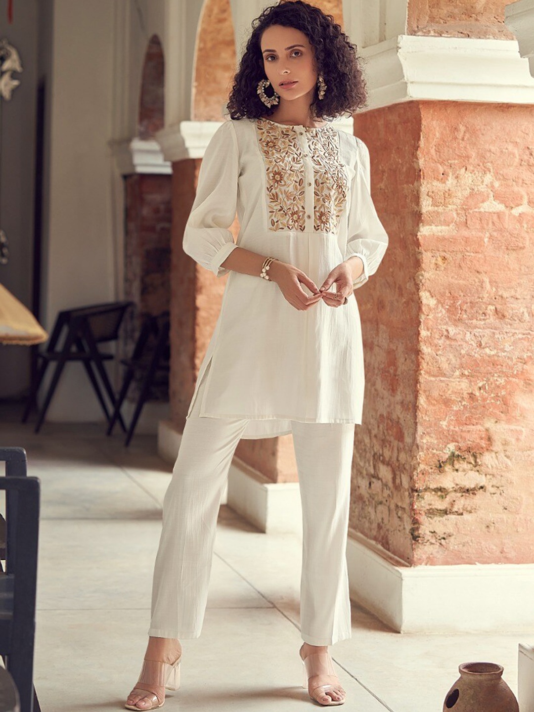

AUTUMN LANE Women White Embroidered Kurti with Trousers