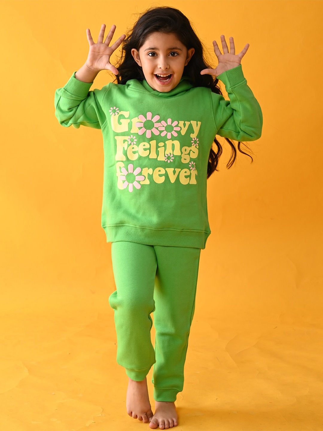 

Anthrilo Girls Green & Yellow Groovy Feelings Fleece Hoodie Jogger Set