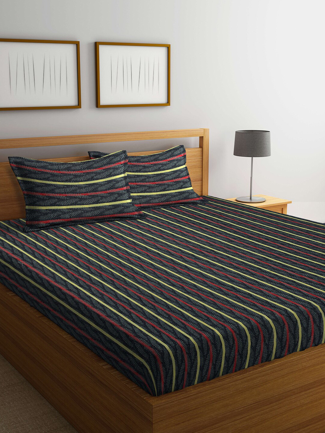 

KLOTTHE Unisex Striped 349 TC Pure Cotton King Bedsheet with 2 Pillow Covers, Black