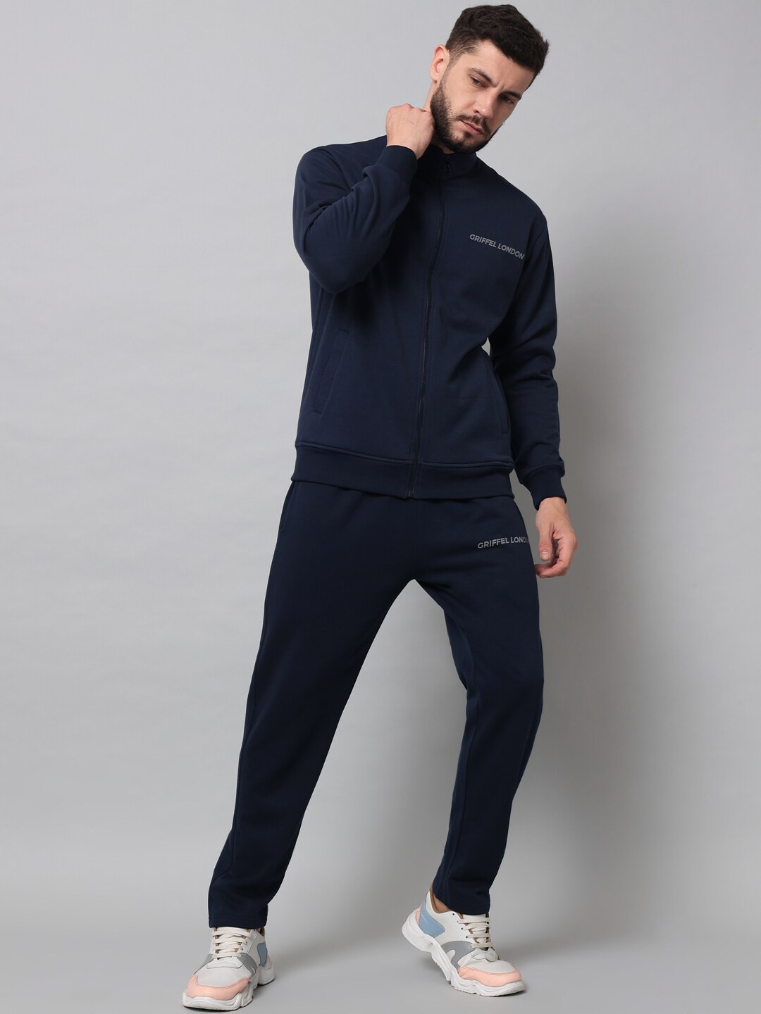 

GRIFFEL Men Navy Blue Colourblocked Tracksuit