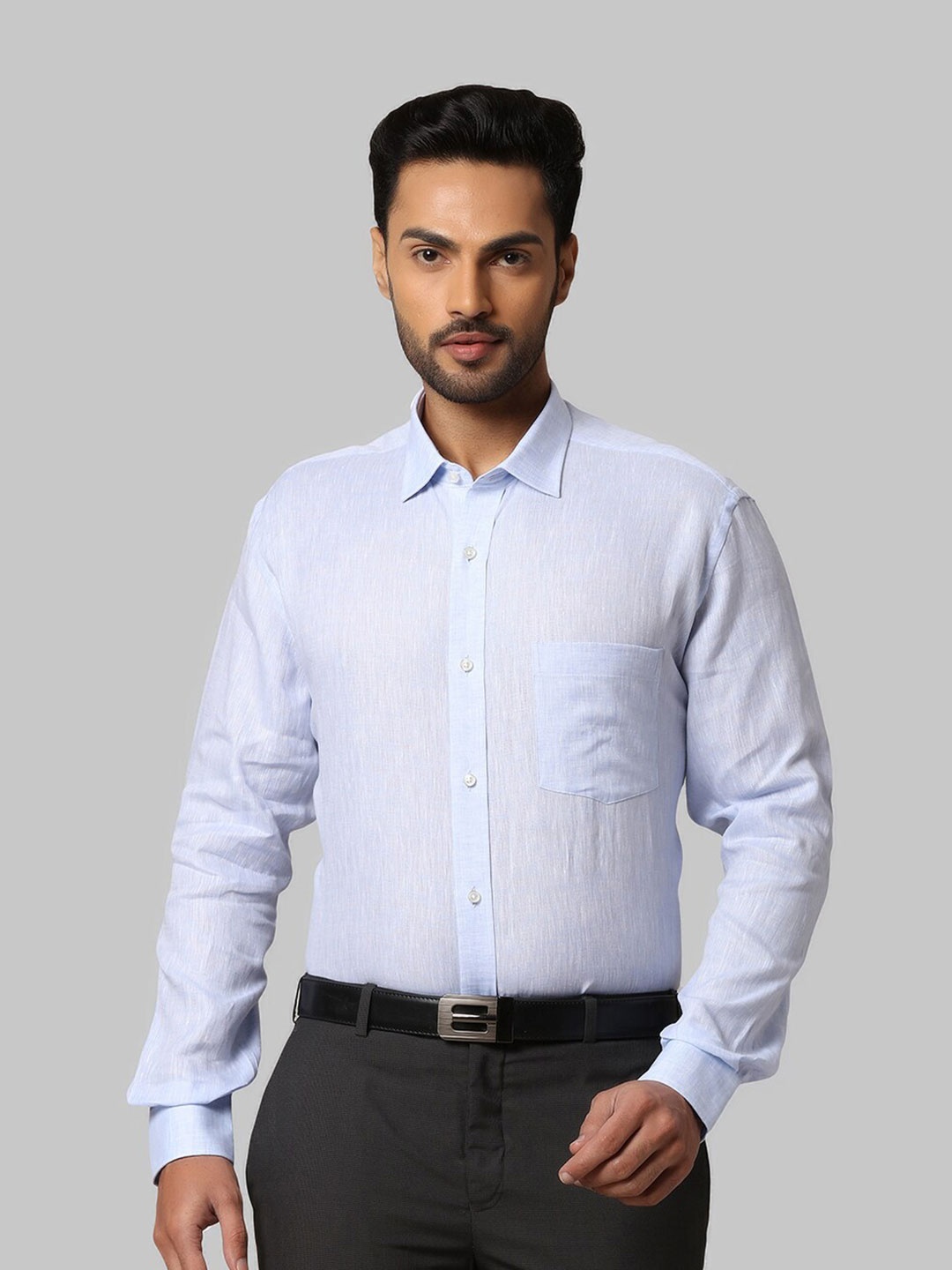 

Park Avenue Men Blue Striped Formal Shirt