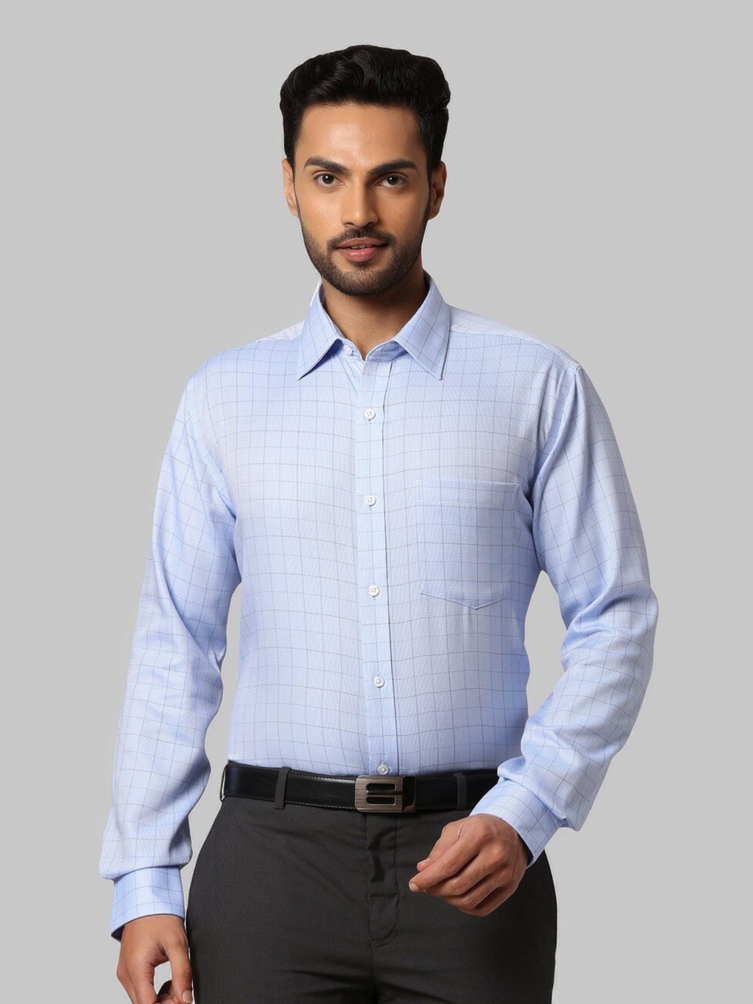 

Park Avenue Men Blue Checked Formal Shirt