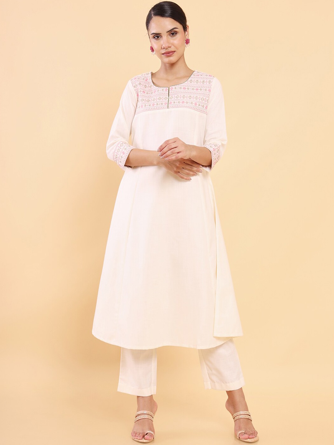 

Soch Women Off White Printed Thread Work Kurta with Trousers