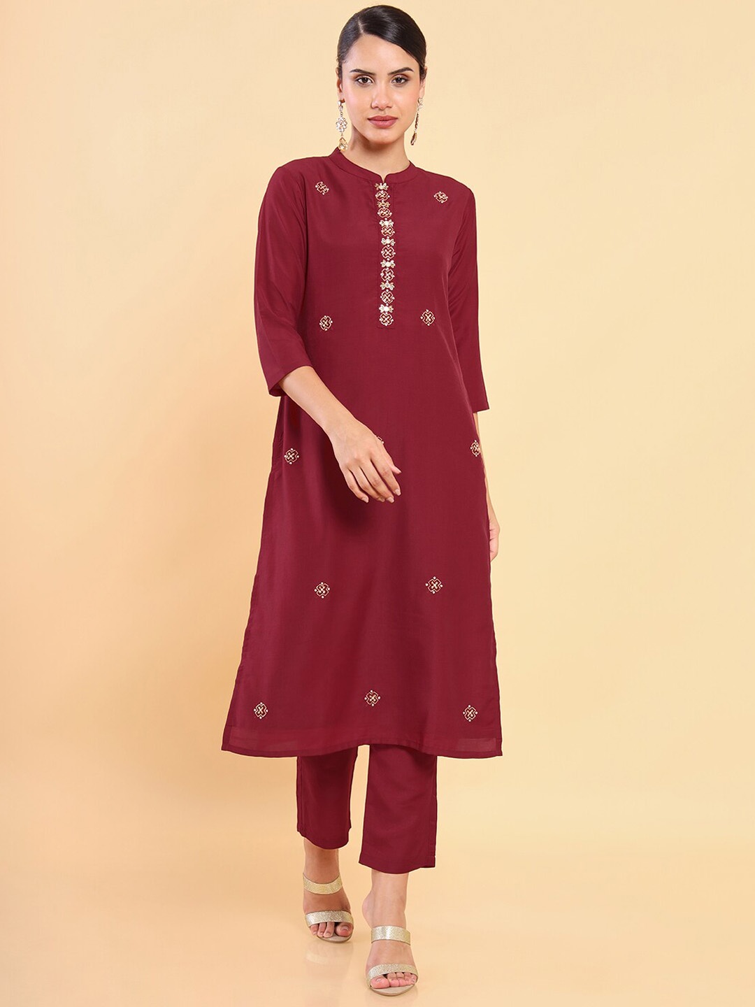 

Soch Women Maroon Floral Printed Beads and Stones Kurta with Trousers