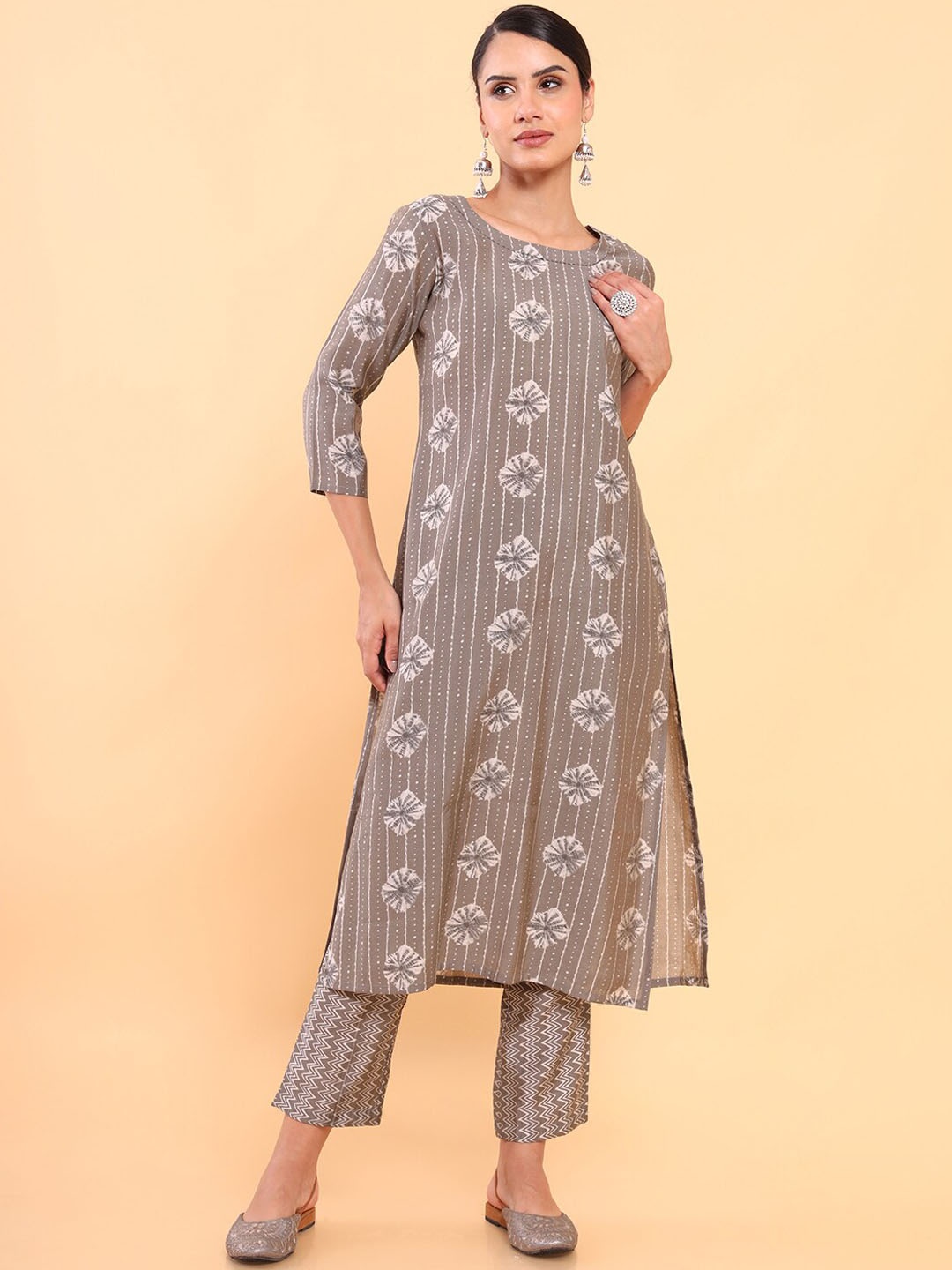 

Soch Women Grey Printed Kurta with Trousers