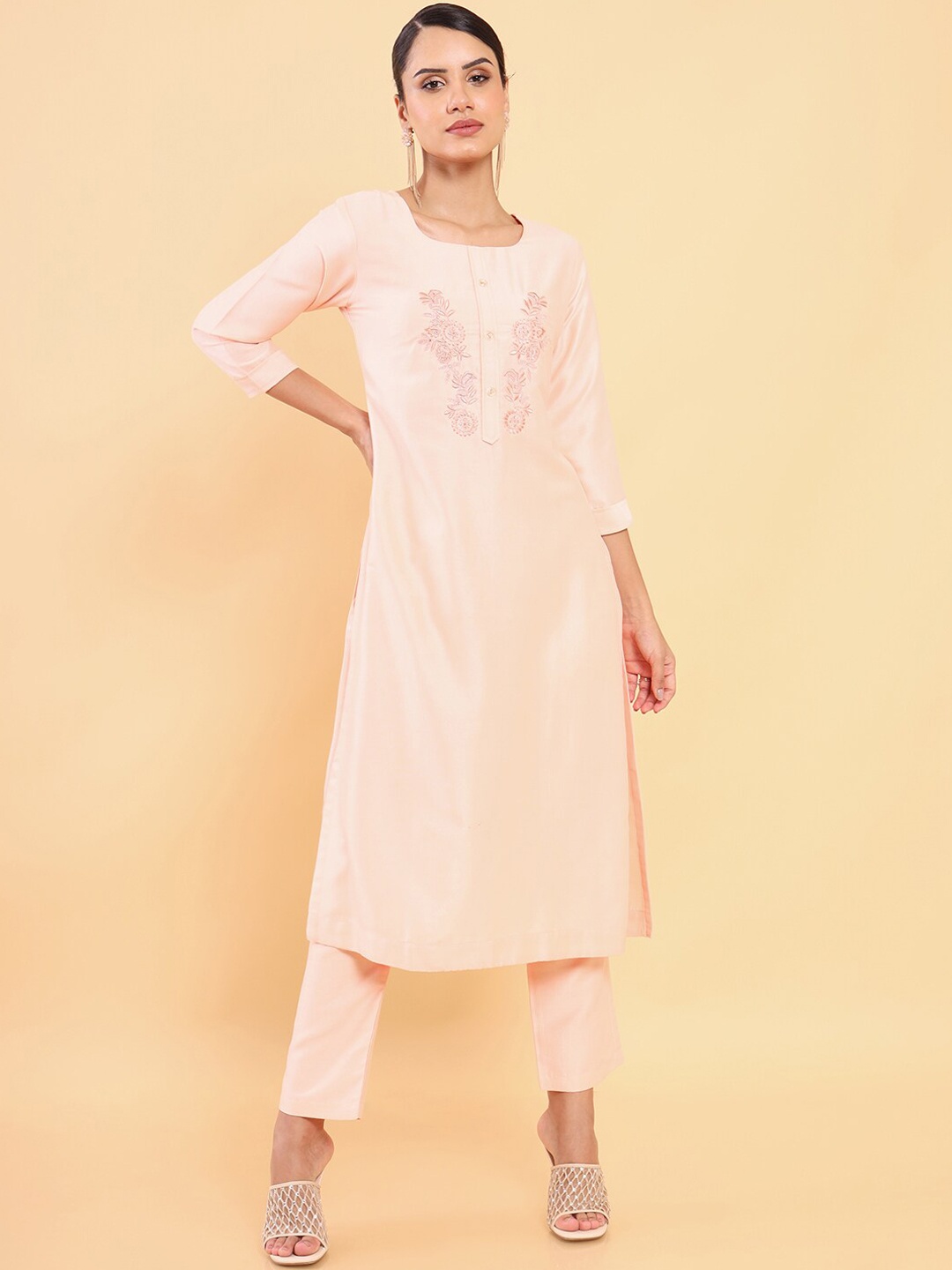 

Soch Women Peach-Coloured Floral Embroidered Thread Work Kurta with Trousers