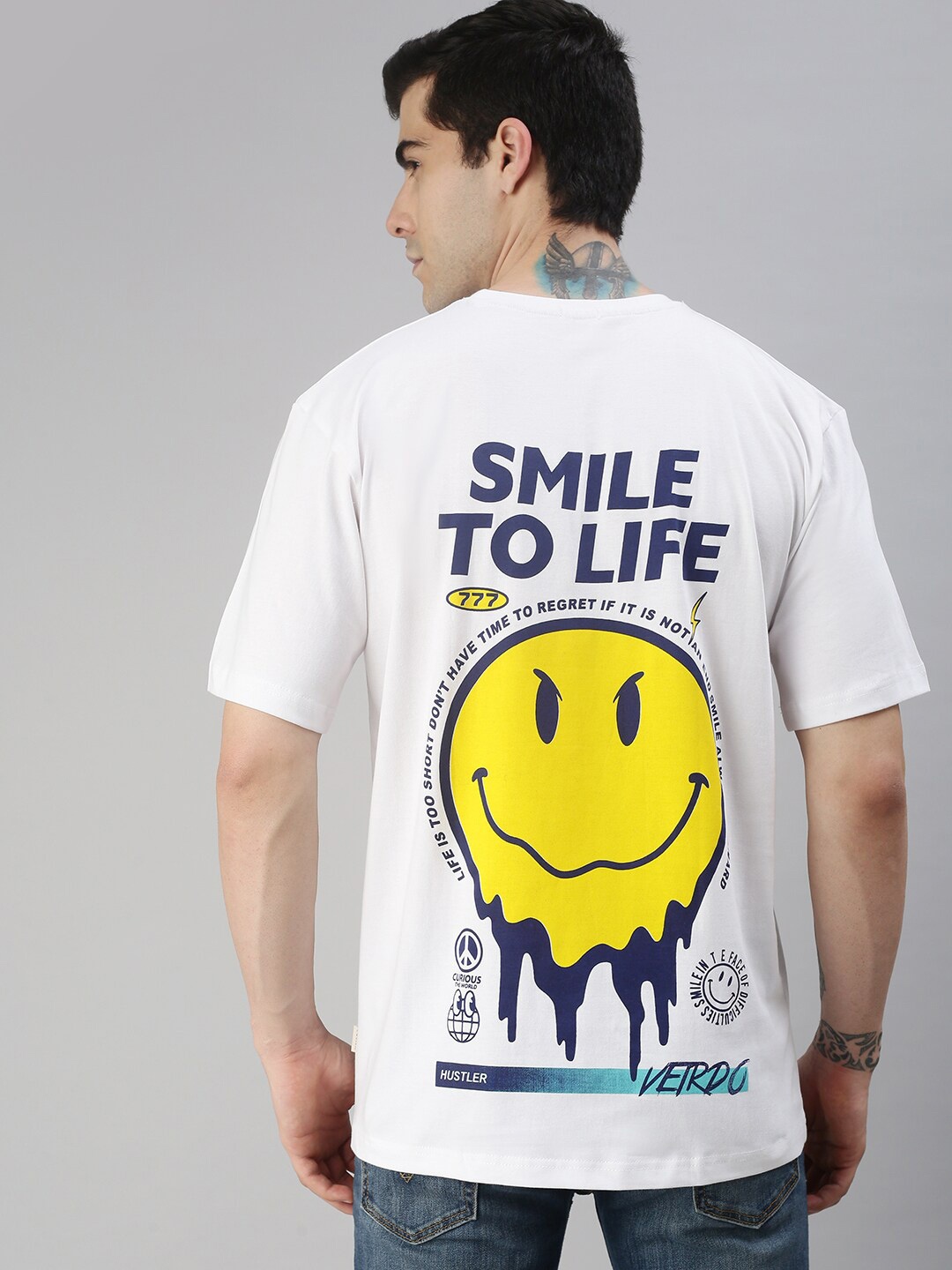 

VEIRDO Men White Graphic Printed Oversized T-shirt