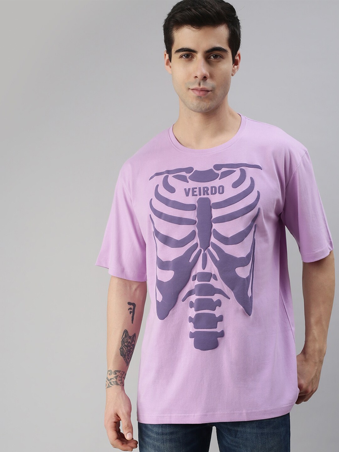 

VEIRDO Men Purple Printed Raw Edge Oversized T-shirt