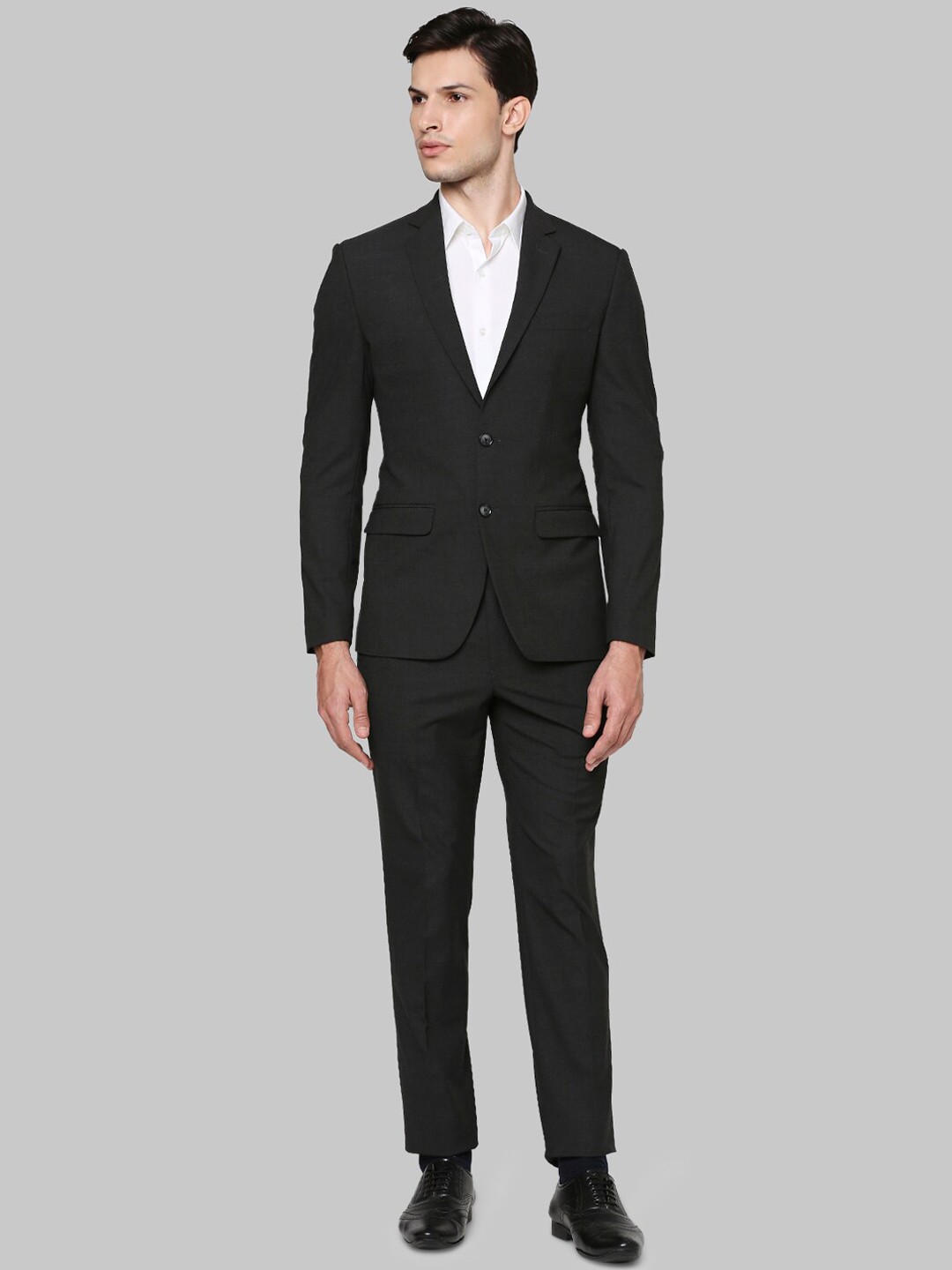 

Park Avenue Men Grey Solid Suit