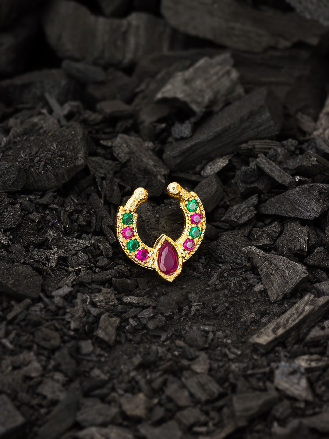 

aadita Gold-Toned & Pink AD-Studded & Beaded Nosepin