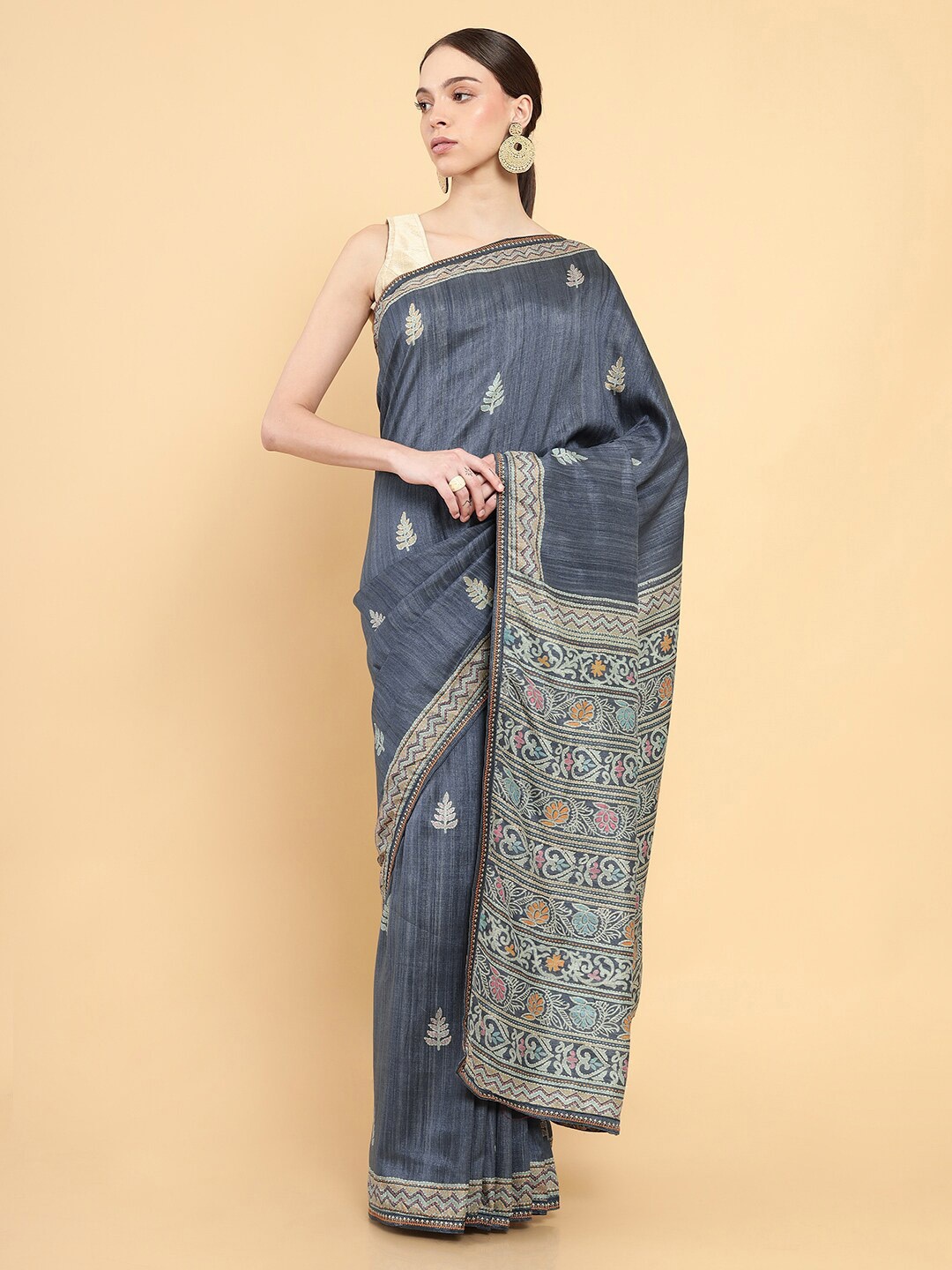 

Soch Grey & Red Ethnic Motifs Printed Saree