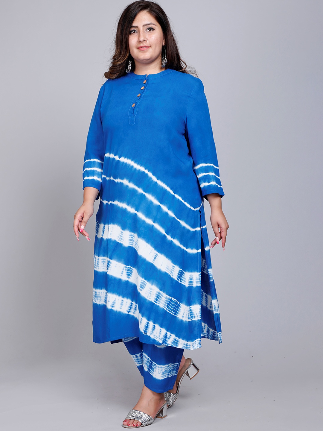 

PNEHA Women Blue Bandhani Printed Kurta with Trousers