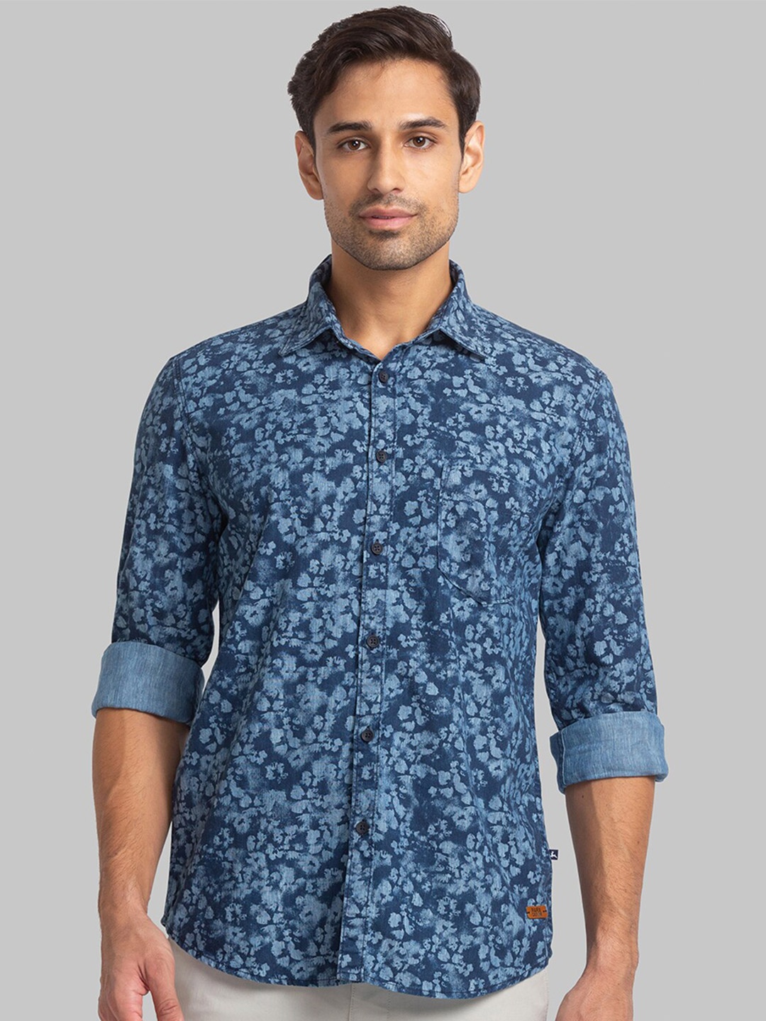 

Parx Men Blue Slim Fit Floral Printed Casual Shirt