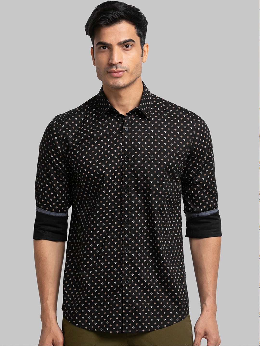 

Parx Men Black Slim Fit Printed Casual Shirt