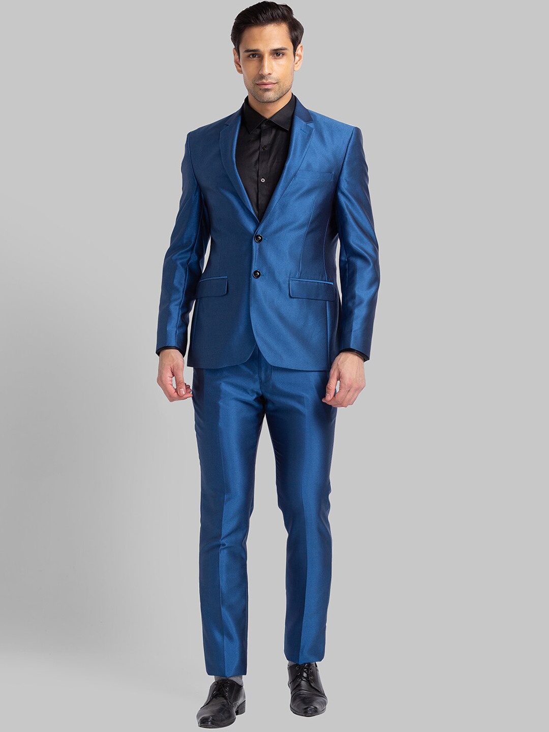 

Parx Men Blue Solid Single Breasted Suits