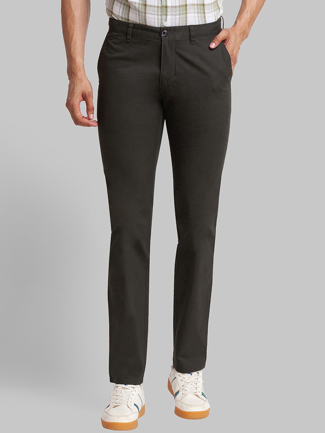 

Parx Men Green Tapered Fit Trousers
