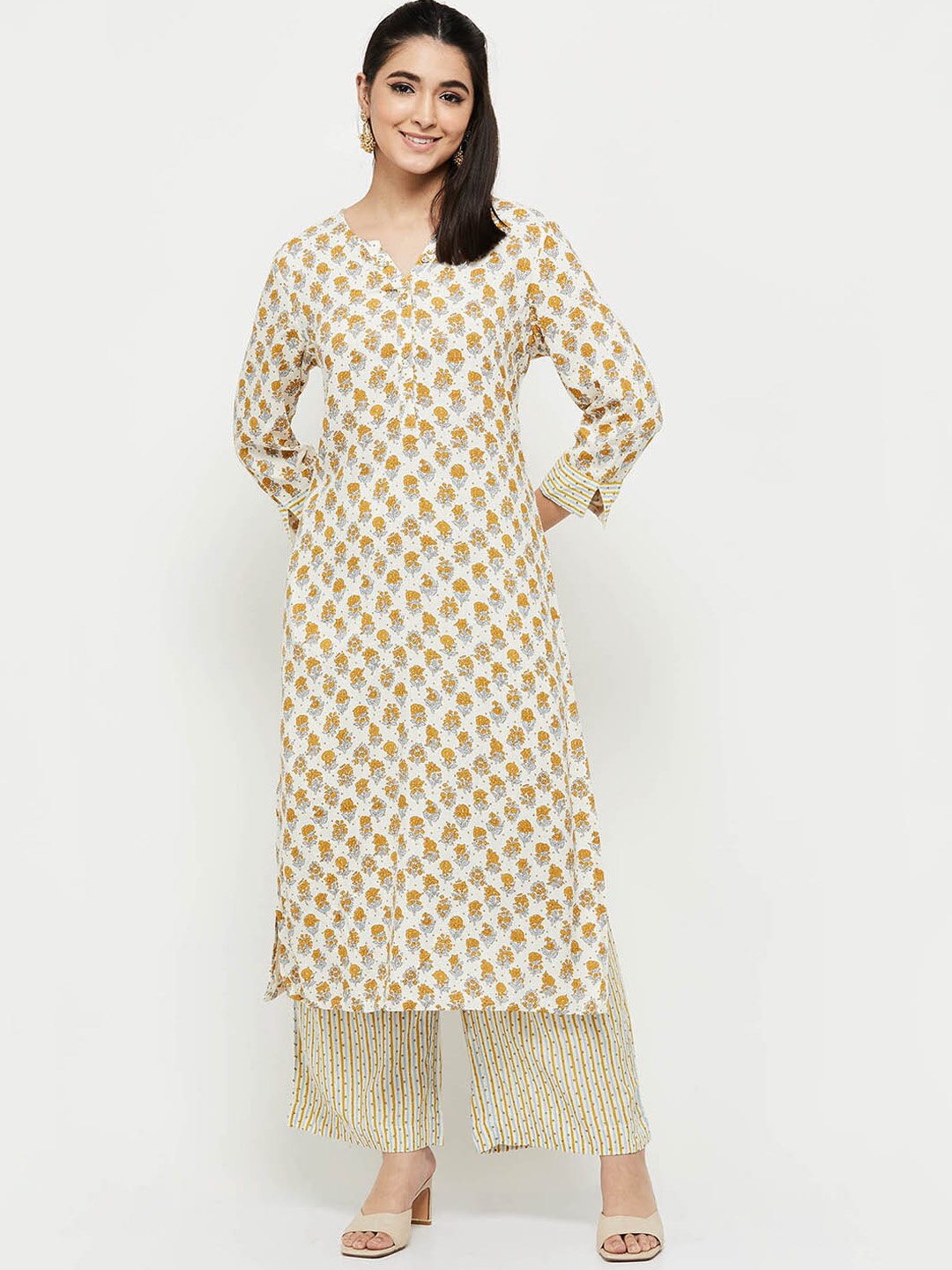 

max Women Off White Paisley Printed Angrakha Kurta with Palazzos