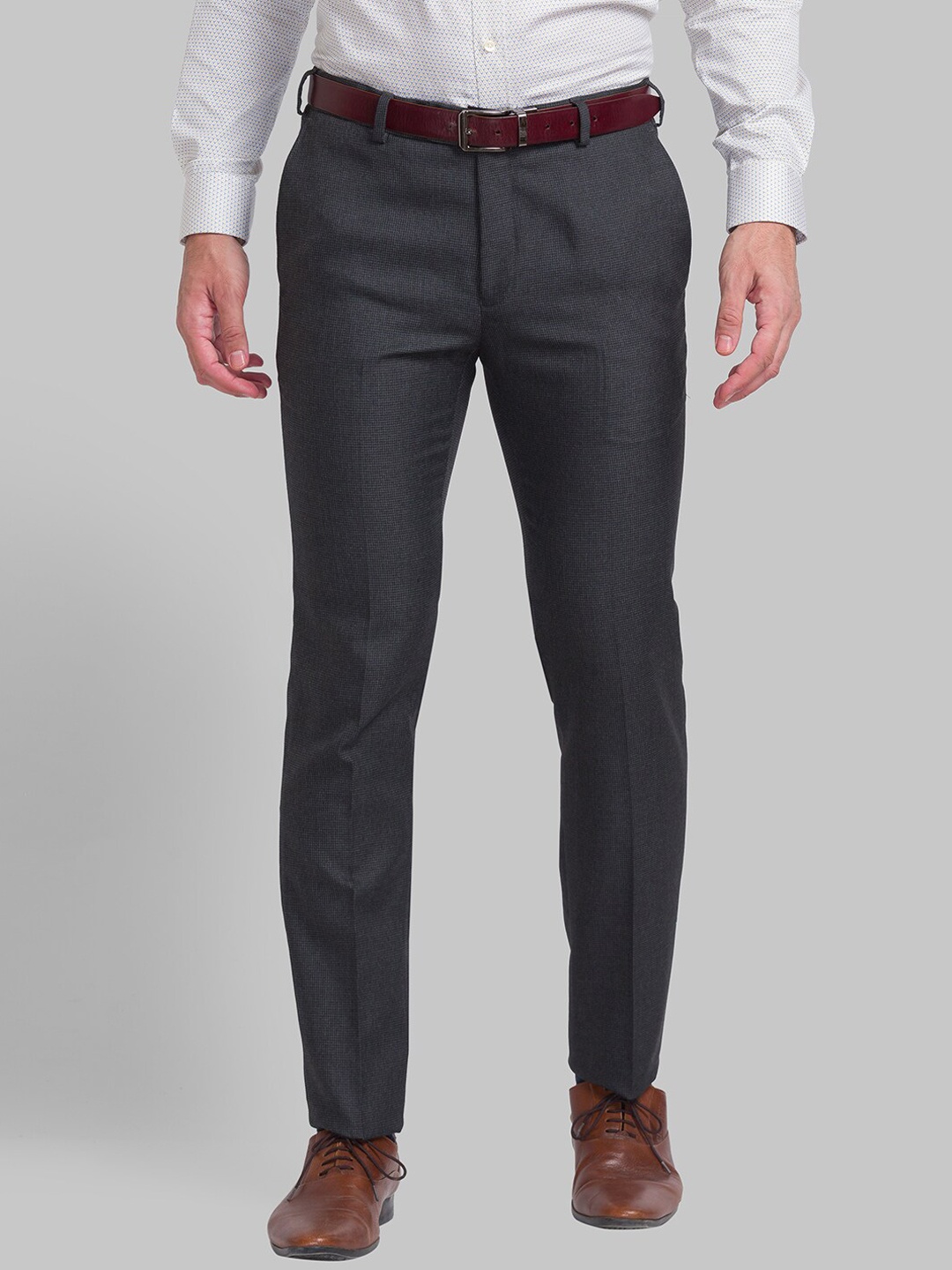 

Raymond Men Grey Solid Slim fit Formal Trousers