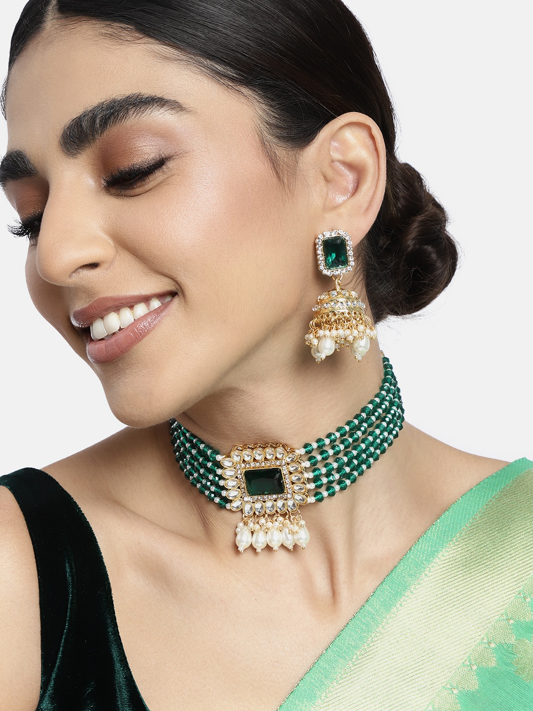 

Peora Green & White Kundan & Beaded Choker Necklace With Earring