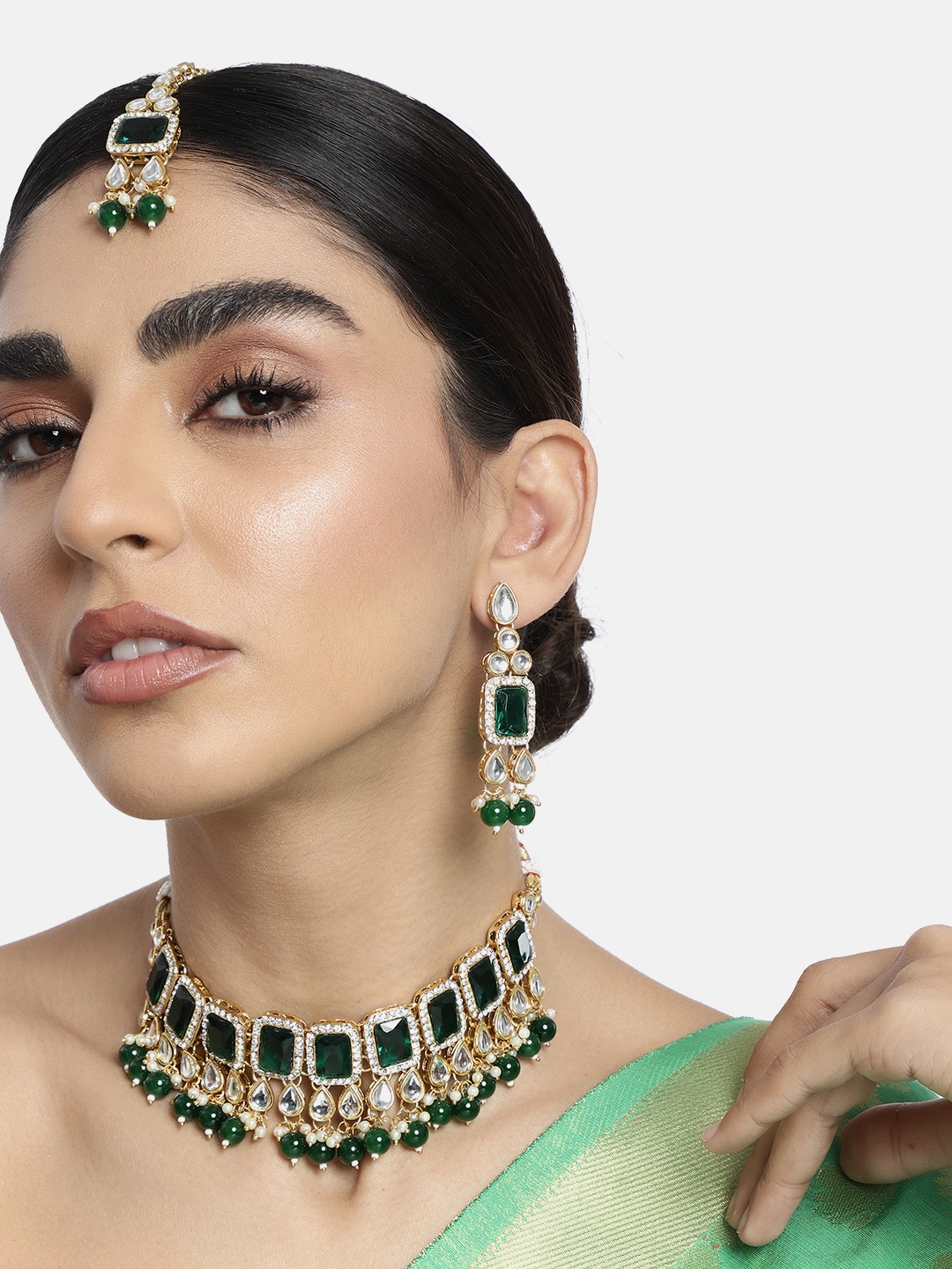 

Peora Green & Gold-Plated Choker Necklace With Earings & Maang Tikka