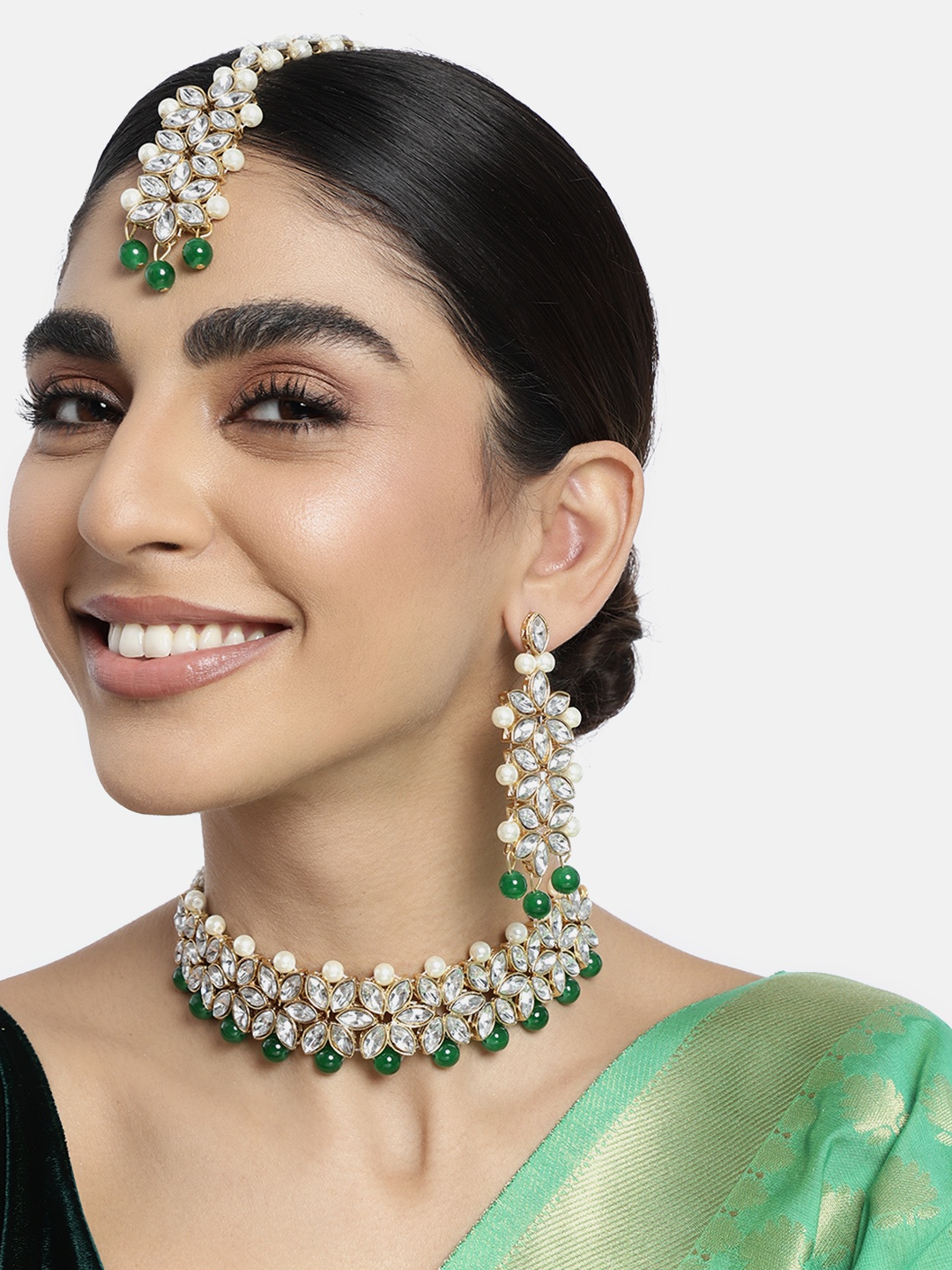 

Peora Gold-Plated & Green Kundan Studded Necklace Set