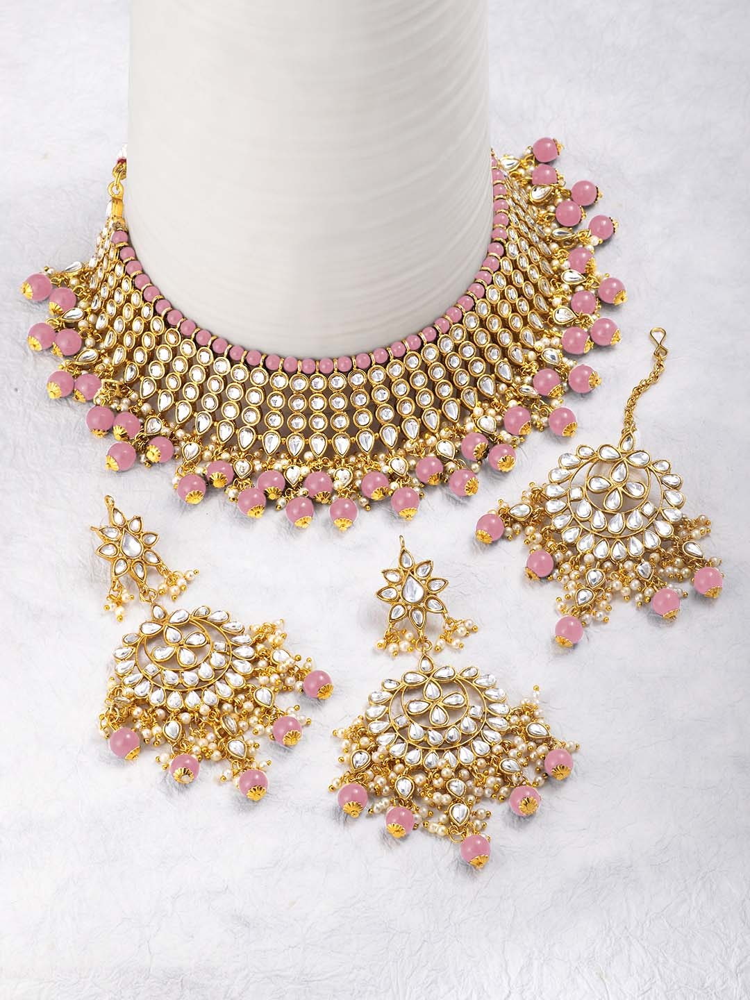 

Peora Peach-Coloured Gold-Plated Jadau Kundan Studded & Beaded Jewellery Set