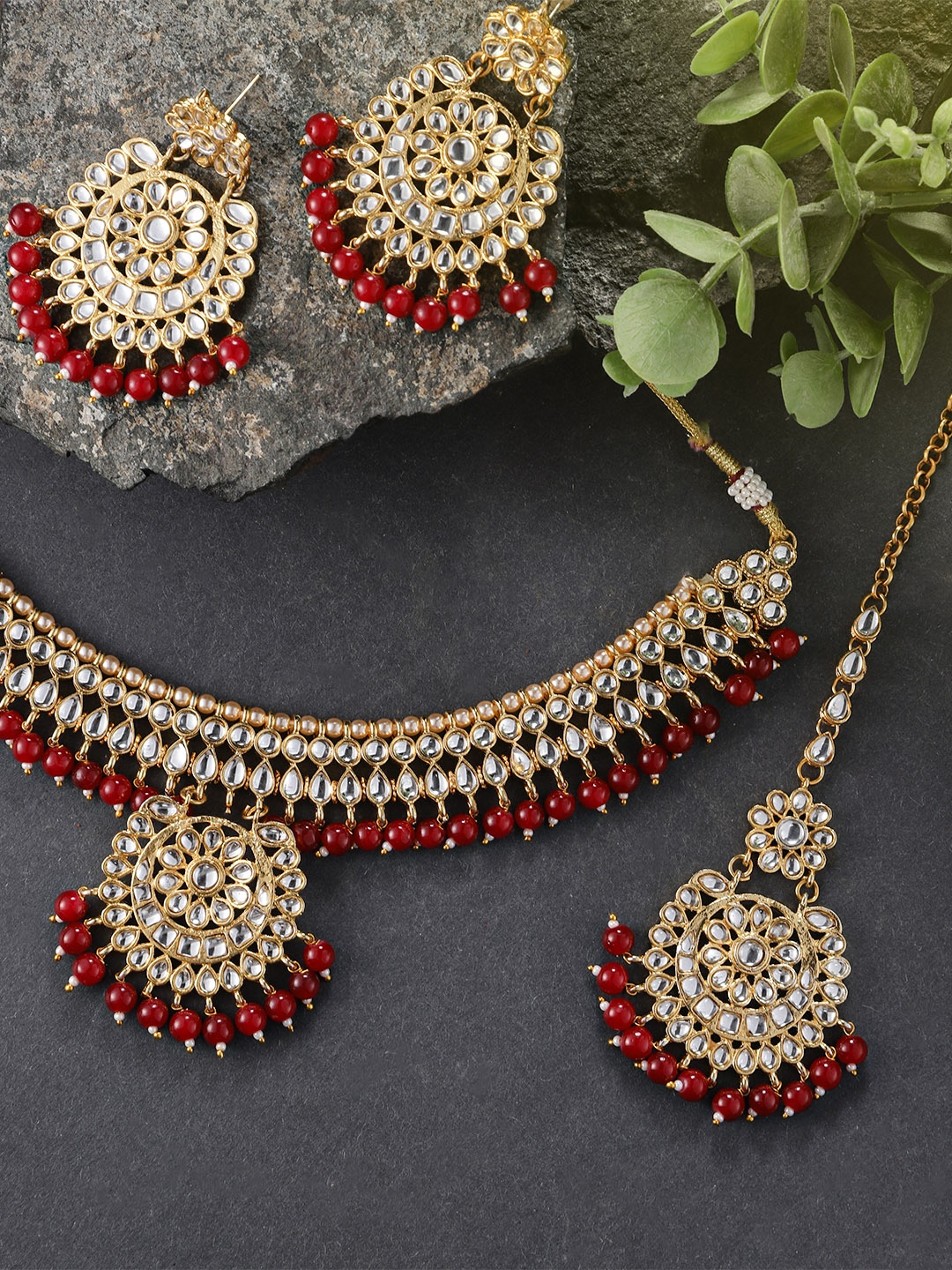 

Peora Gold-Plated & Maroon Kundan Studded Necklace Set