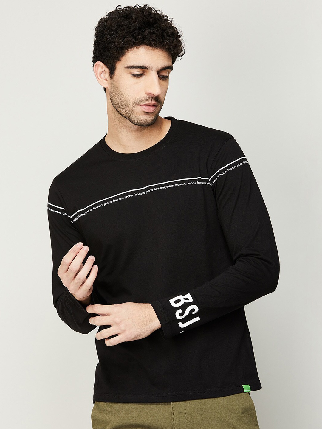 

Bossini Men Black Pure Cotton T-shirt