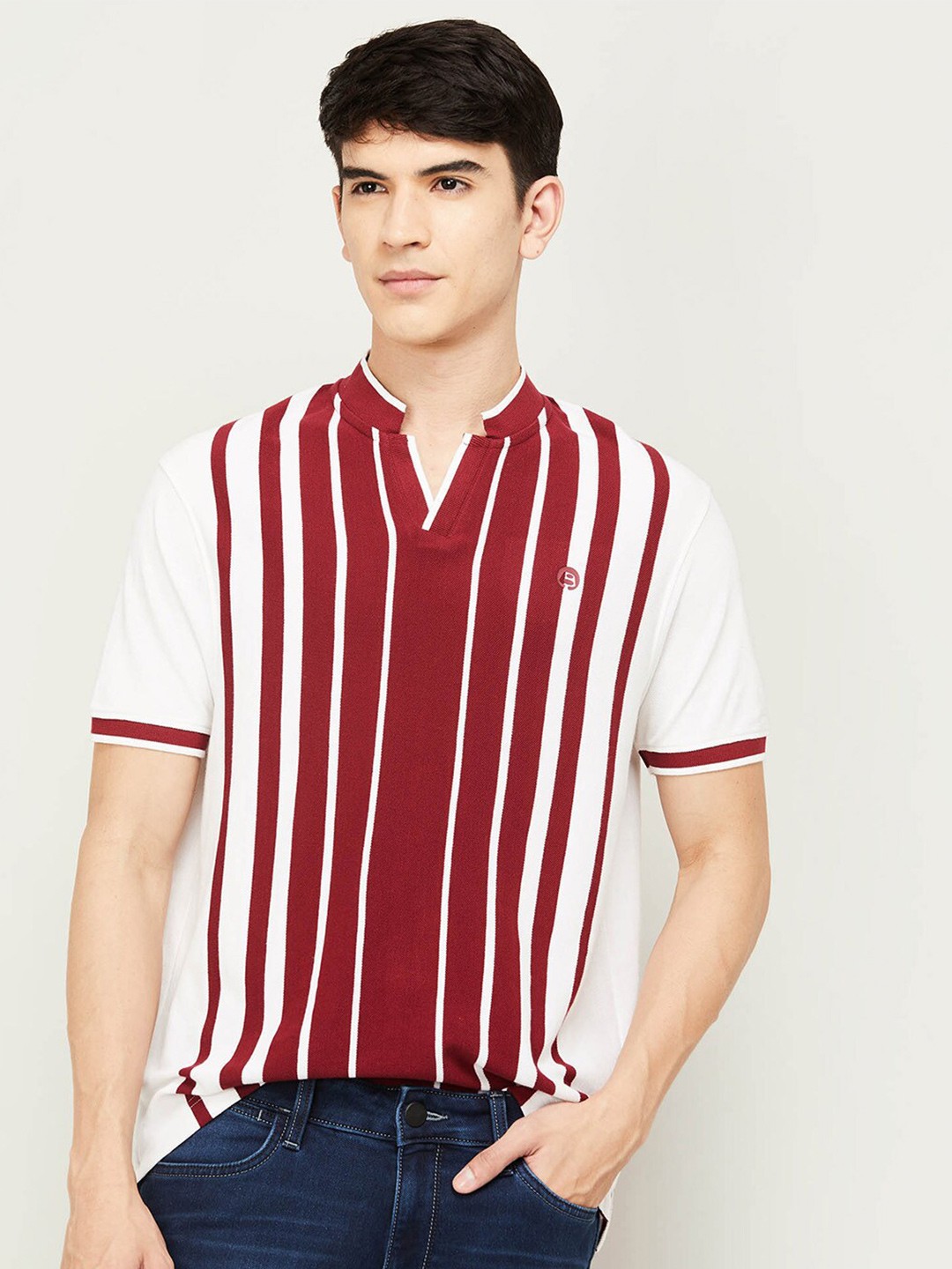 

Bossini Men Red Striped V-Neck Pure Cotton T-shirt