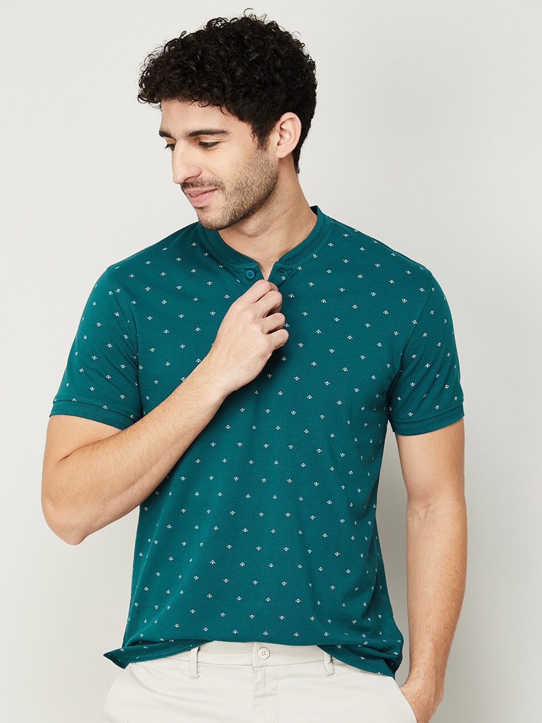 

CODE by Lifestyle Men Green Printed Henley Neck Slim Fit T-shirt