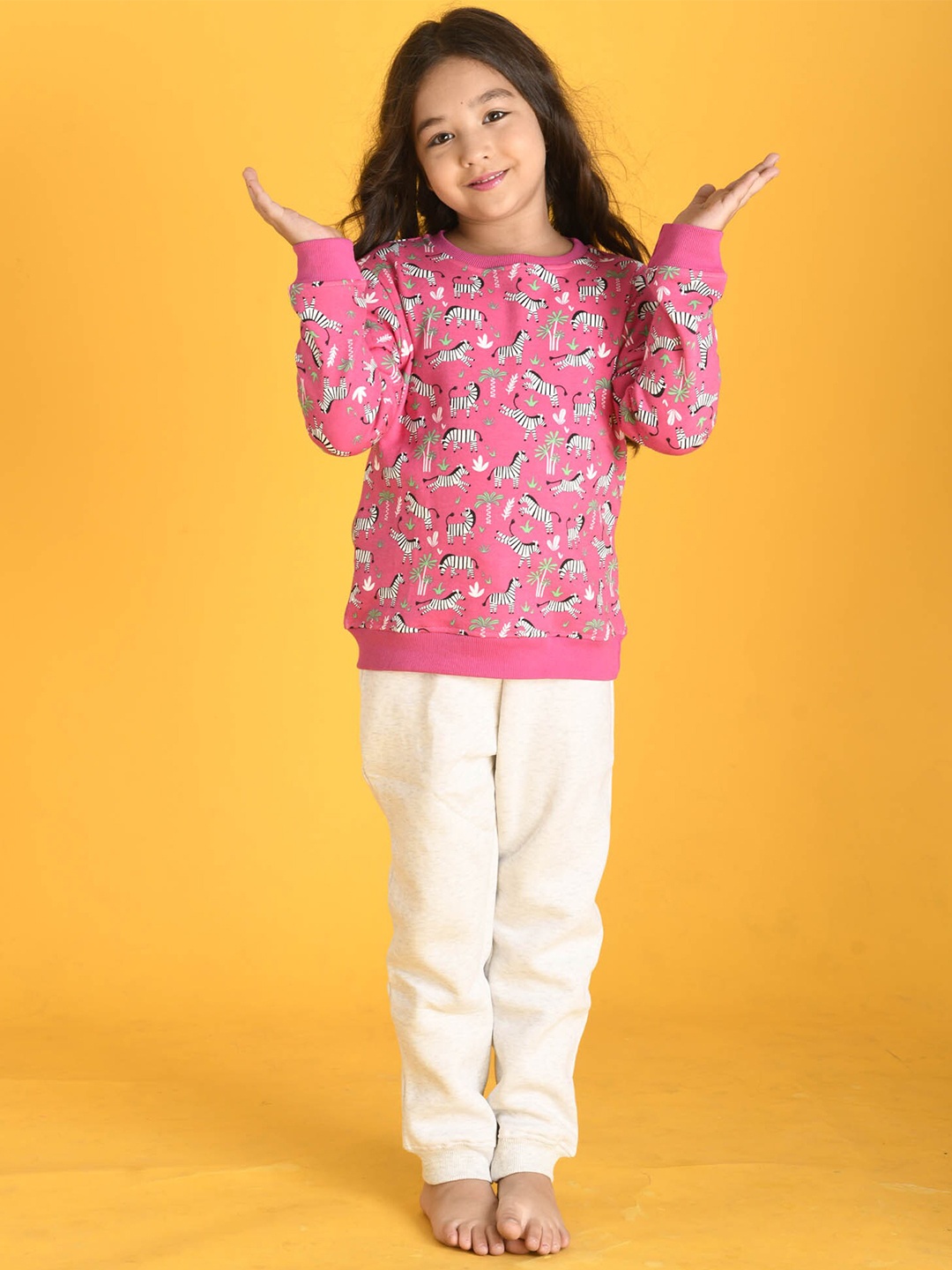 

Anthrilo Girls Pink & Black Printed Top with Pyjamas