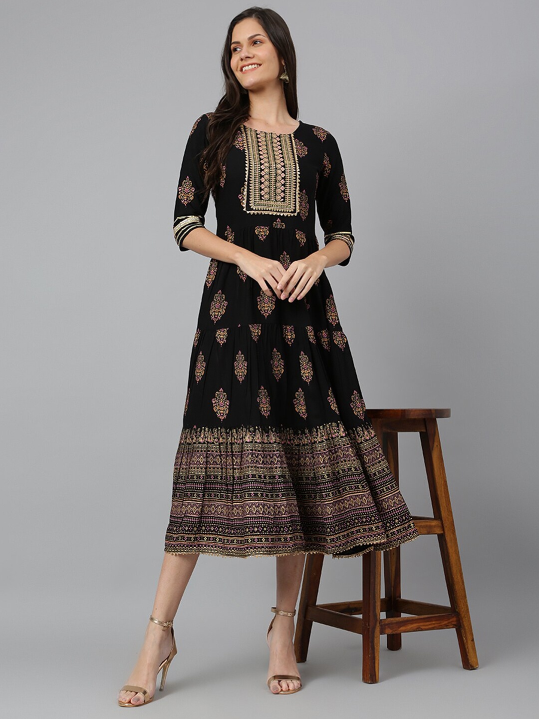 

Kiana Green Ethnic Motifs Chiffon Ethnic Empire Midi Dress