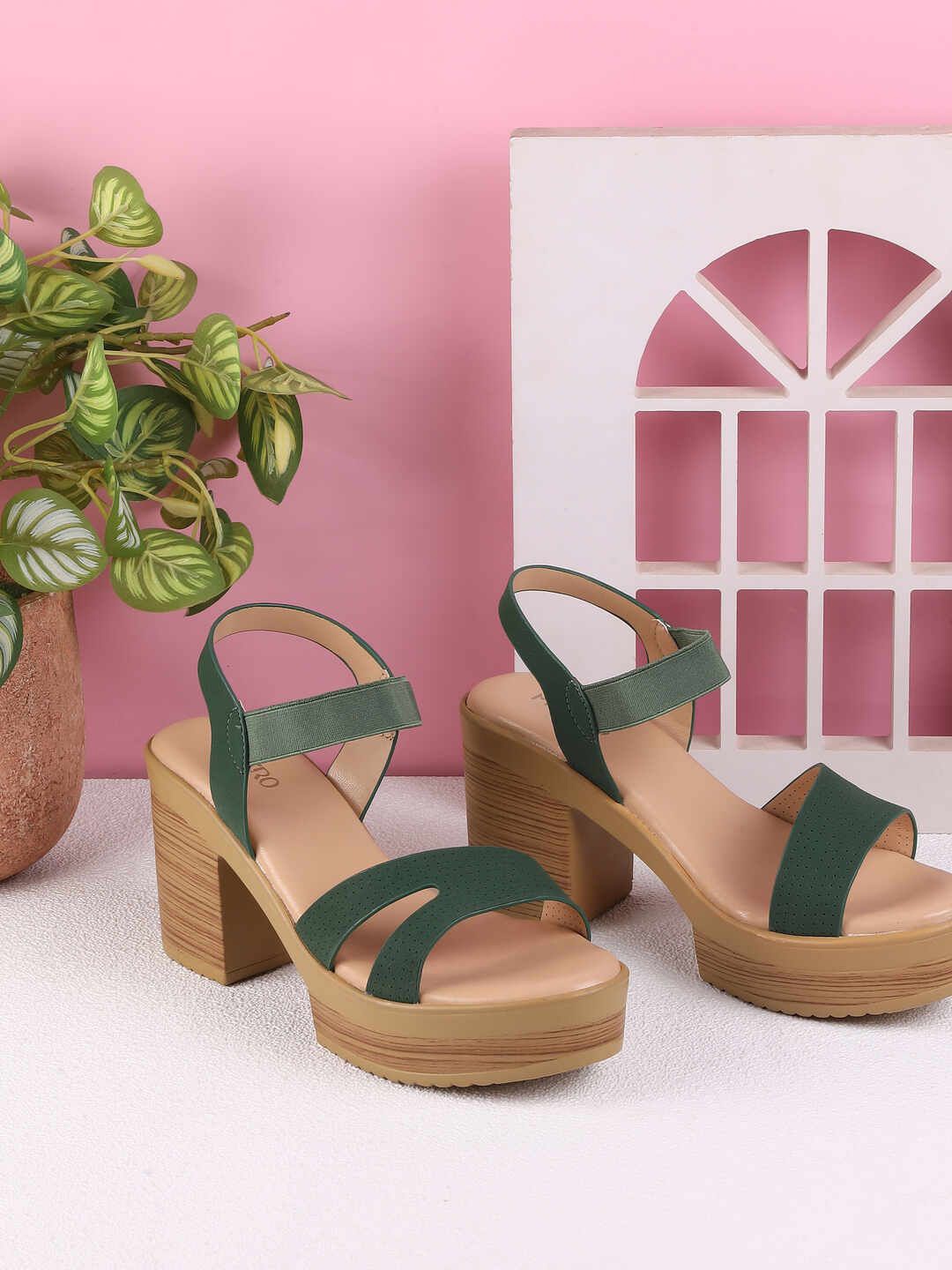 

Metro Women Open Toe Synthetic Block Heel Sandals, Green