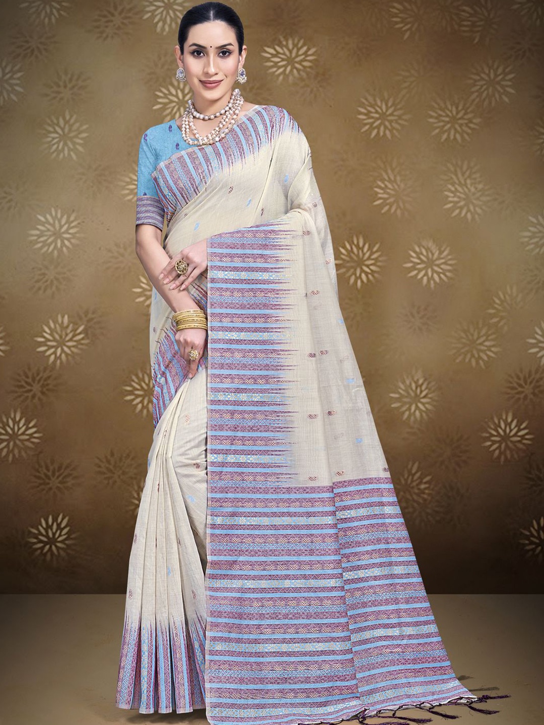 

Ishin Printed Zari Striped Saree, Cream