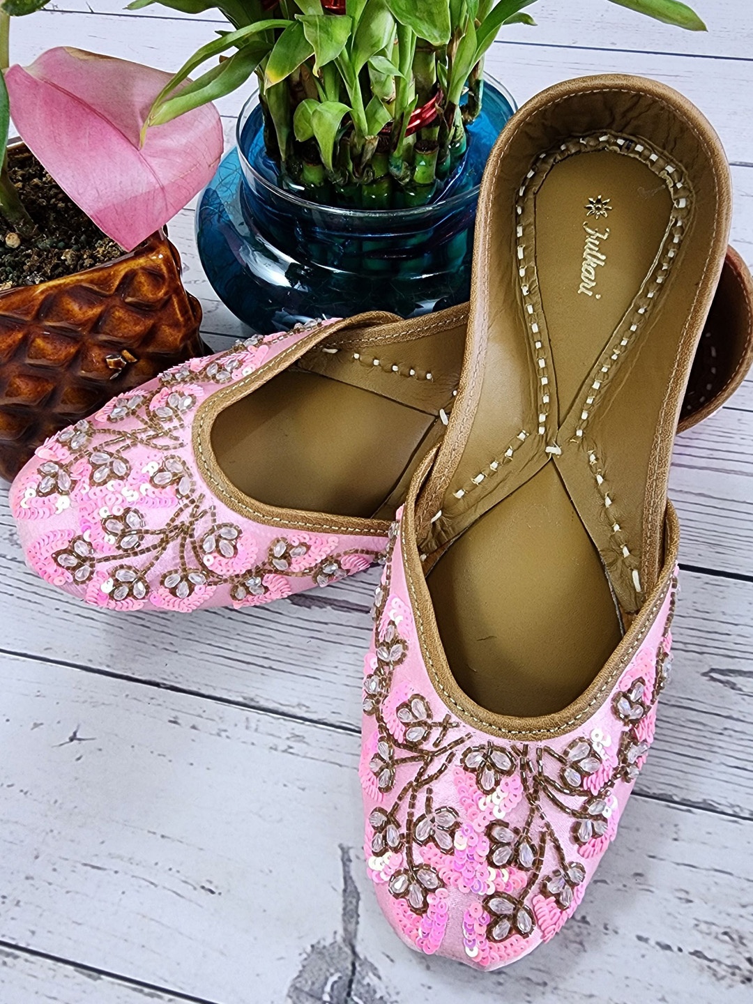 

Fulkari Women Printed Ethnic Mojaris Flats, Pink