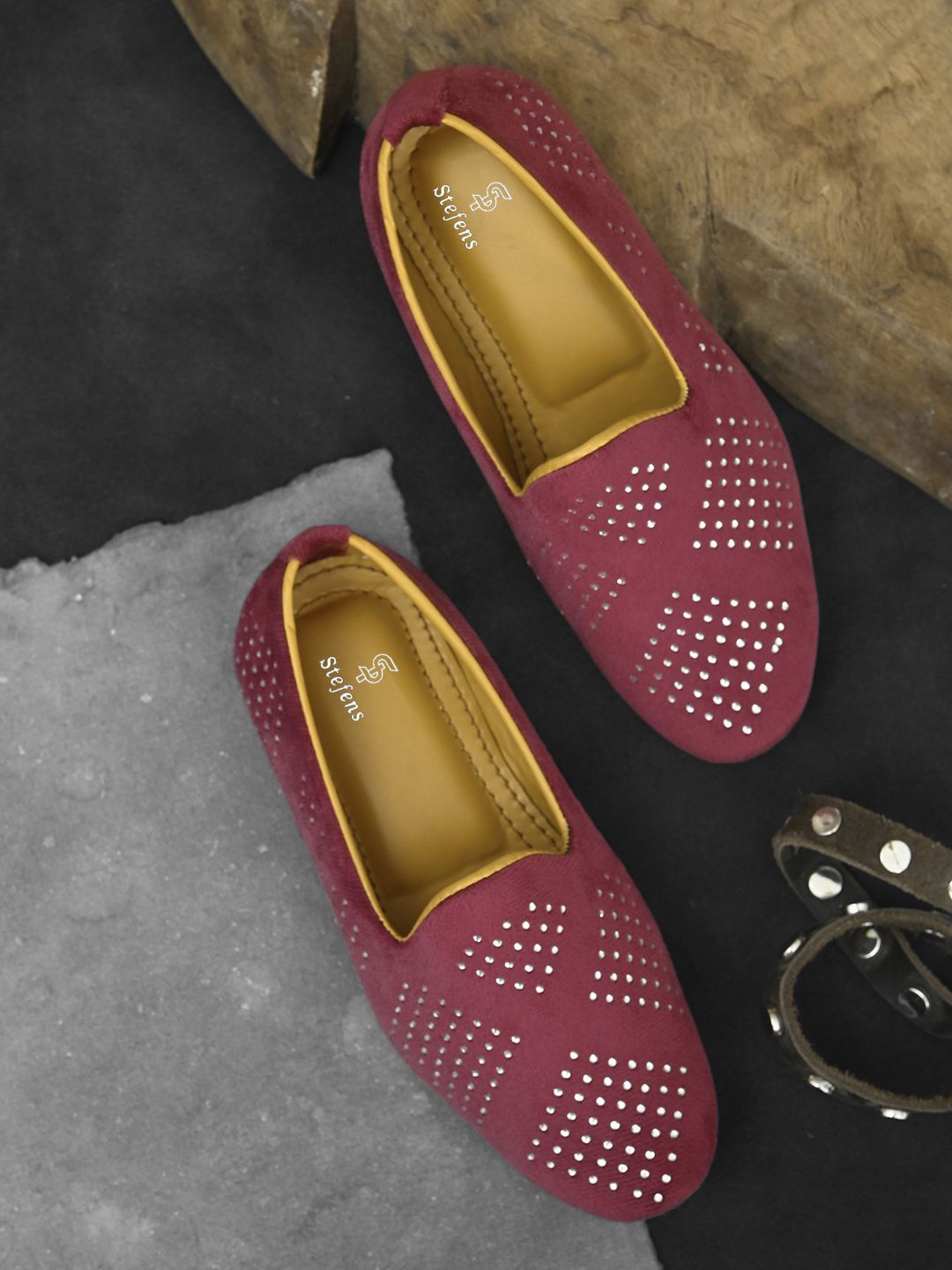 

STEFENS Boys Synthetic Leather Slip-On Casual Loafer, Burgundy