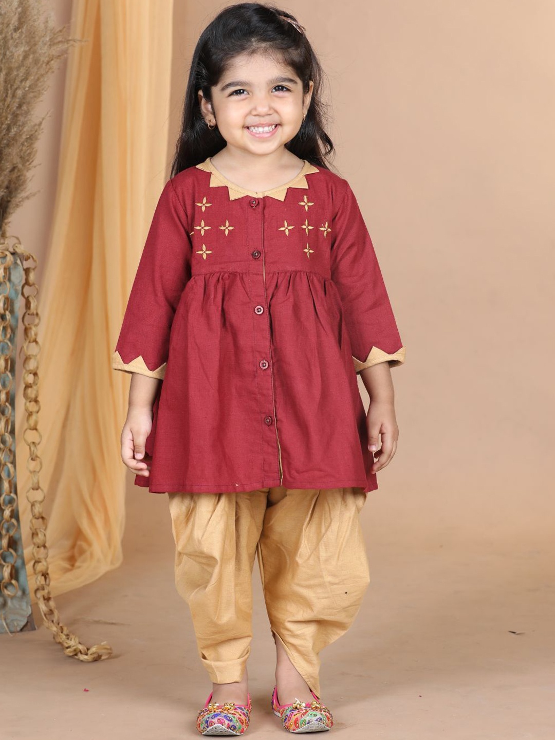 

LITTLE GINNIE Girls Geometric Embroidered Thread Work Pure Cotton Kurti with Dhoti Pants, Maroon